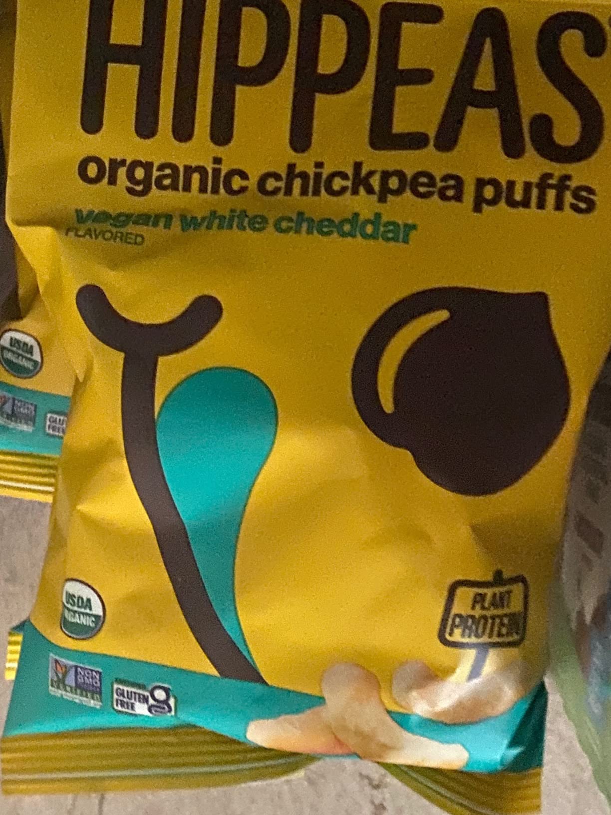 Hippeas Chickpea Puffs, Cheese Variety Pack, Groovy White Cheddar, Jalapeno Cheddar Blaze, 18 x 0.8 oz, Baked Crunchy Chickpea Snacks, 3g Plant Protein, 2g Fiber & 50% Less Fat, Dairy & Gluten Free customer photo 2
