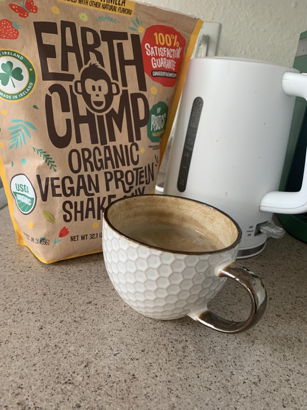 EarthChimp Organic Vegan Protein Powder - with Probiotics - Non GMO, Dairy Free, Non Whey, Plant Based Protein Powder for Women and Men, Gluten Free - 26 Servings 32 Oz (Vanilla) customer photo 2