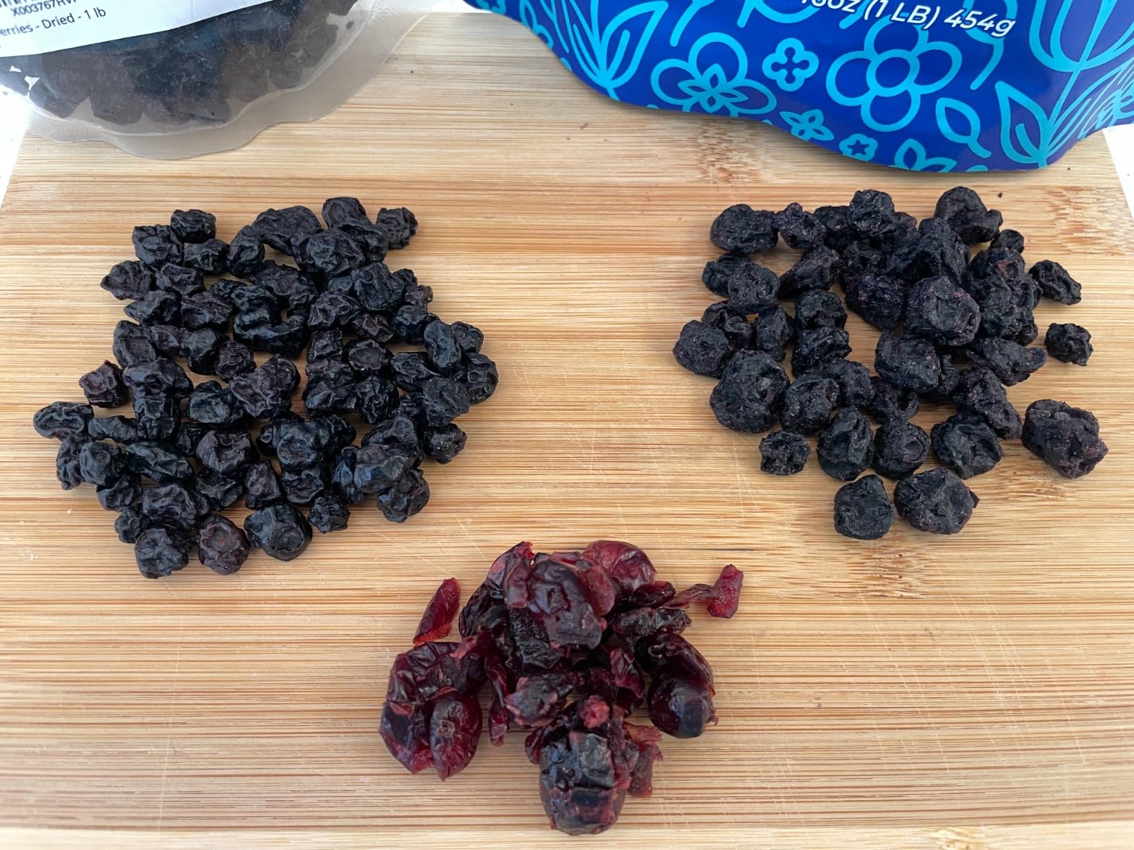 Dried Blueberries 1 lb (16 oz) - Gluten-Free & Peanut-Free, Slightly Sweetened customer photo 1