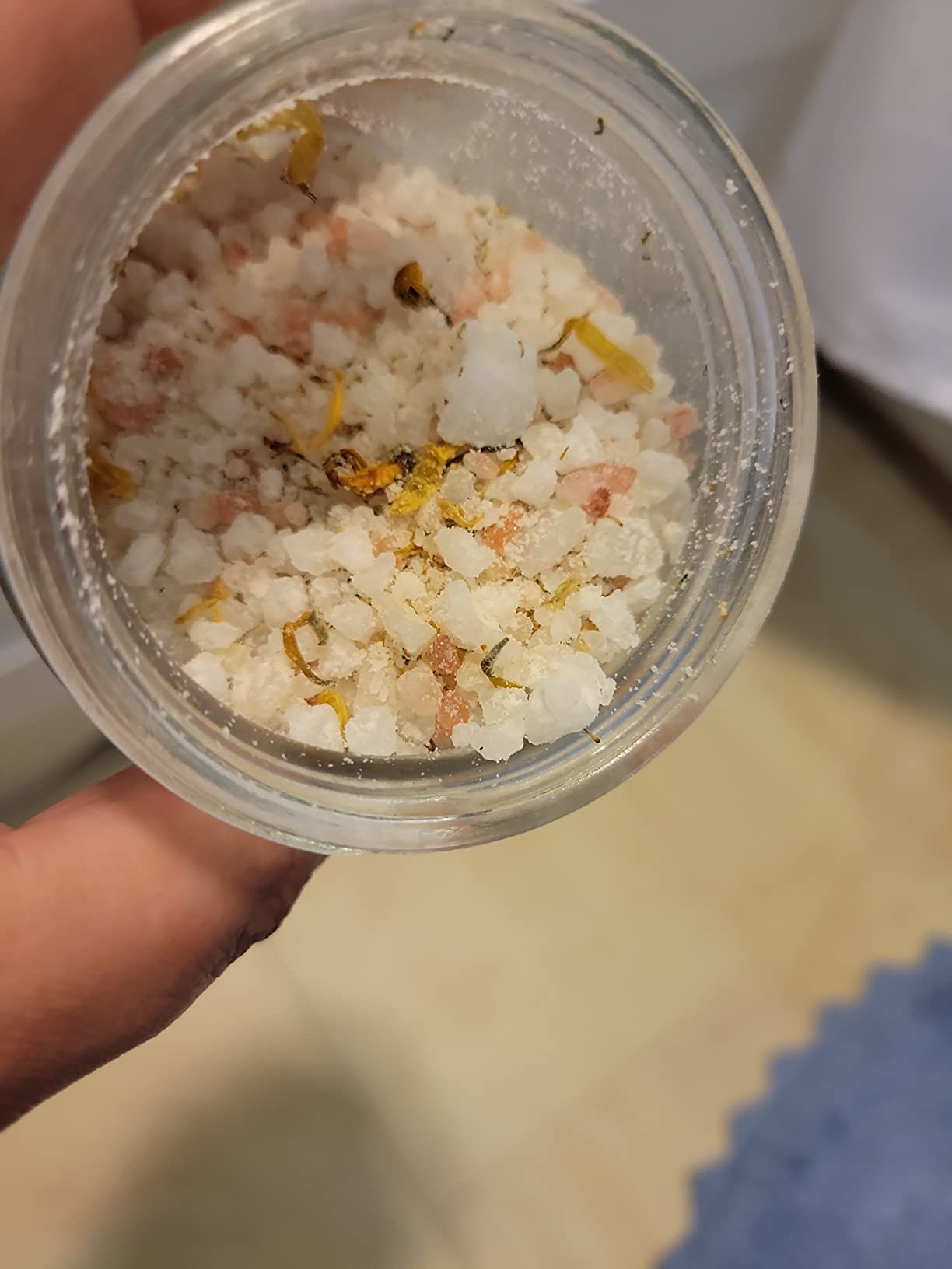 Hemlock Park Soothe Essential Oil Bath Soak | Naturally Soothing Mineral Sea Salt and Botanicals | 10.5 oz Jar | Lavender & Chamomile customer photo 1
