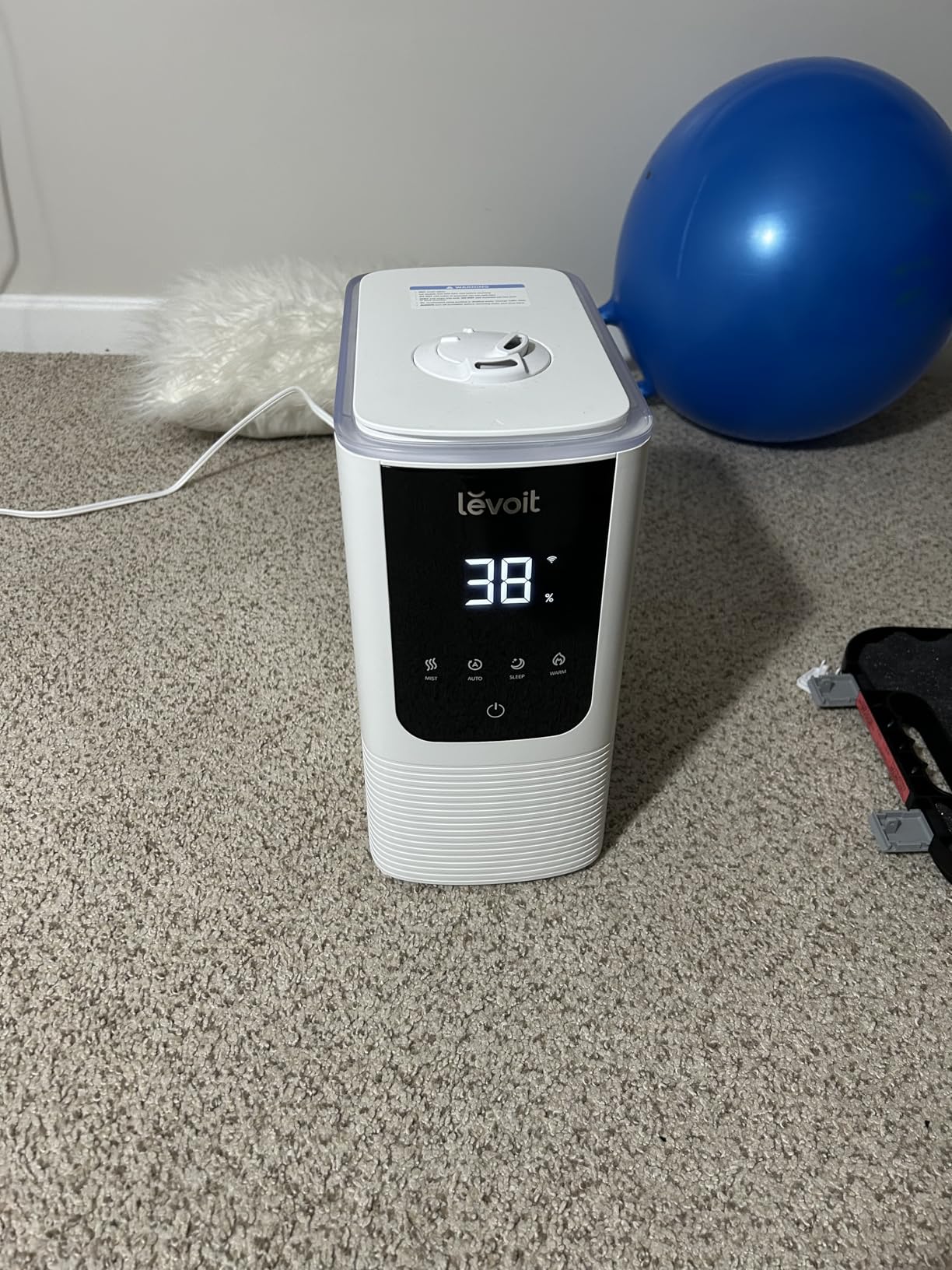 LEVOIT Humidifiers for Bedroom Home, Smart Warm and Cool Mist Air Humidifier for Large Room, Auto Customized Humidity, Fast Symptom Relief, Easy Top Fill, Essential Oil, Quiet, OasisMist 4.5L, White customer photo 1