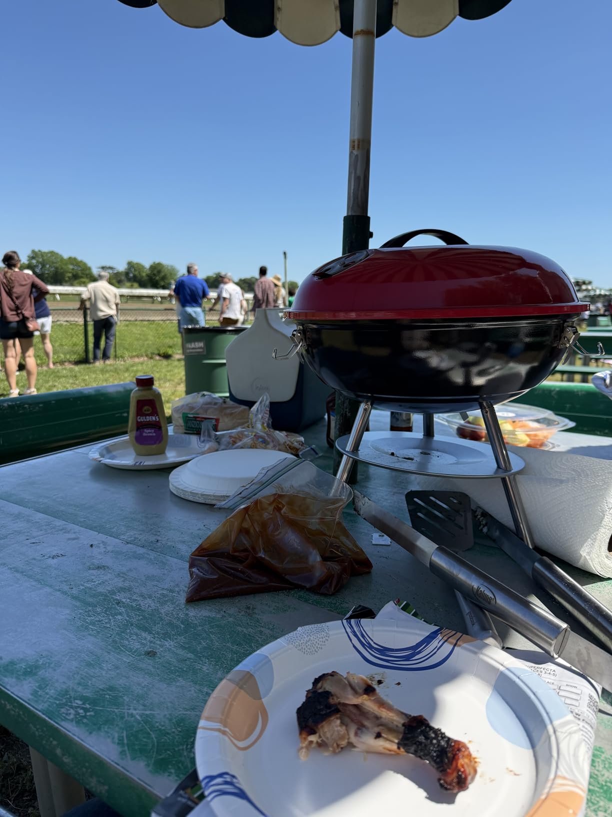 Gas One 14-inch Portable Barbecue Grill with 3-Point Locking Lid for Heat Preservation, Dual Venting System, Small Charcoal Grill for Backyard, Camping, Boat customer photo 2