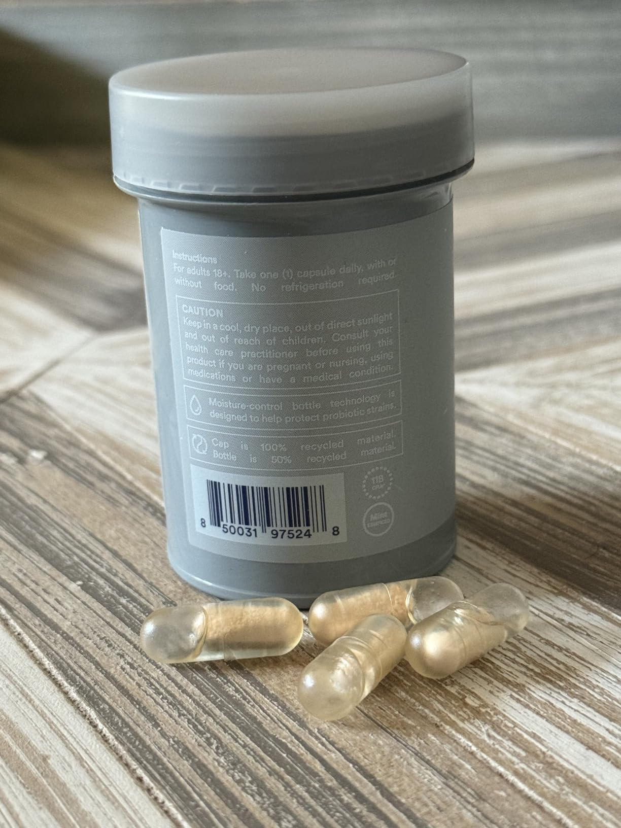 Ritual Synbiotic - Complete 3-in-1 Probiotic, Prebiotic, Postbiotic - for Women and Men - to Support Gut, Digestive Health, Regularity, Bloating - Vegan - One Daily Capsule - Mint - 30 Servings customer photo 2