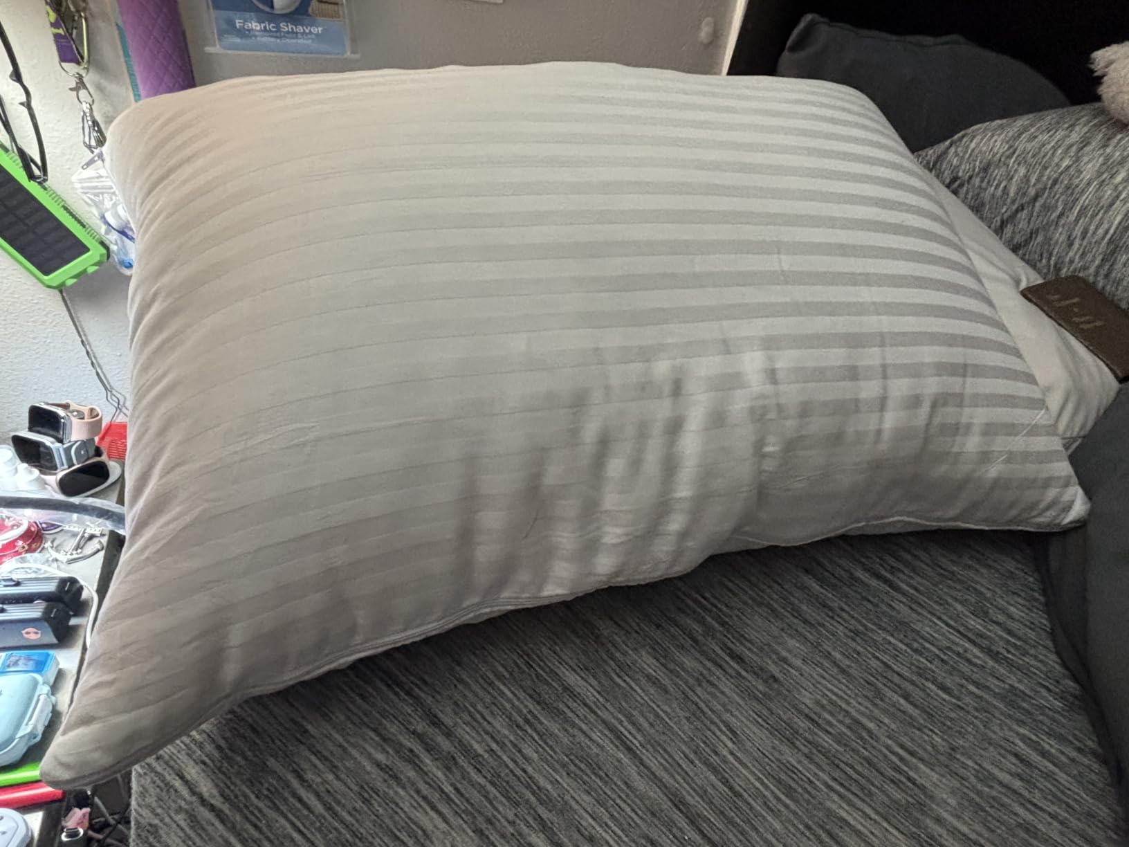 EverSnug Adjustable Layer Luxury Set of 2 Pillows for Side, Front & Back Sleepers, Cooling Hotel Pillows with 3 Layers, Down Alternative Pillow (Standard/Queen) customer photo 2