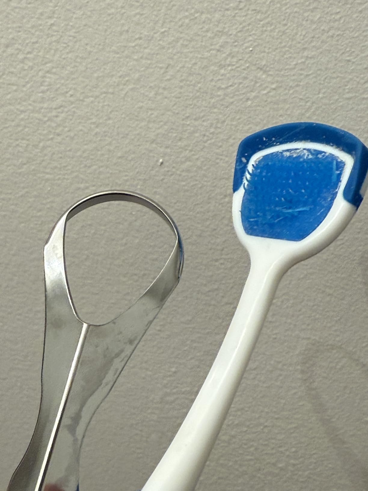 Davids Tongue Scraper for Adults and Kids, 100% Medical Grade Professional Stainless Steel Tongue Scraper, Made in USA customer photo 1