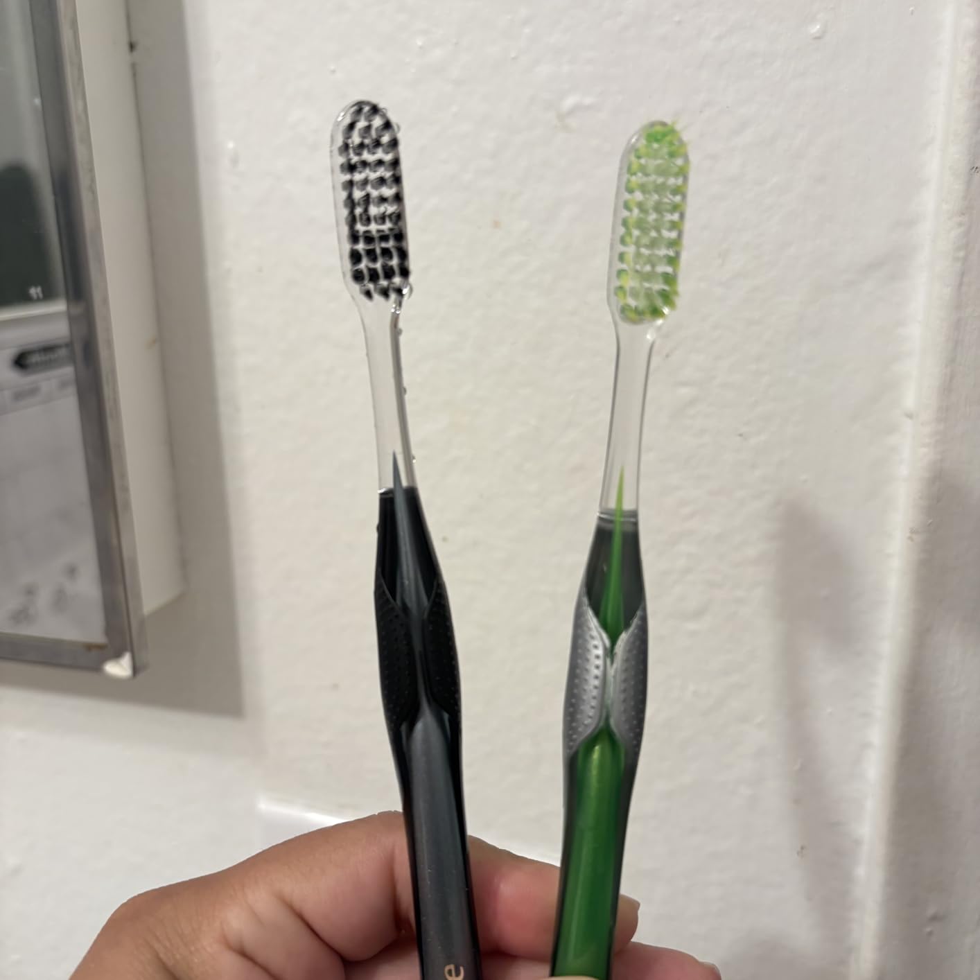 Colgate Gum Health Charcoal Toothbrush with Ultra Soft Floss Tip Bristles, Extra Soft for Sensitive Gums and Teeth, 4 Pack customer photo 1