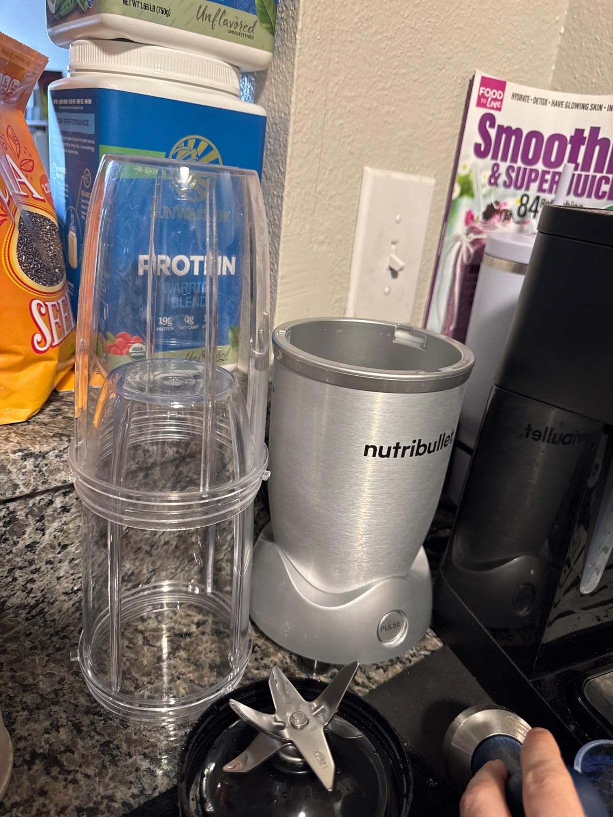 nutribullet Pro+ Personal Blender 1200W – Pulse Function, Auto Shut-Off, Nutrient Extractor for Smoothies, Shakes & Salsas – Includes 32 oz & 24 oz To-Go Cups, Matte Black customer photo 1