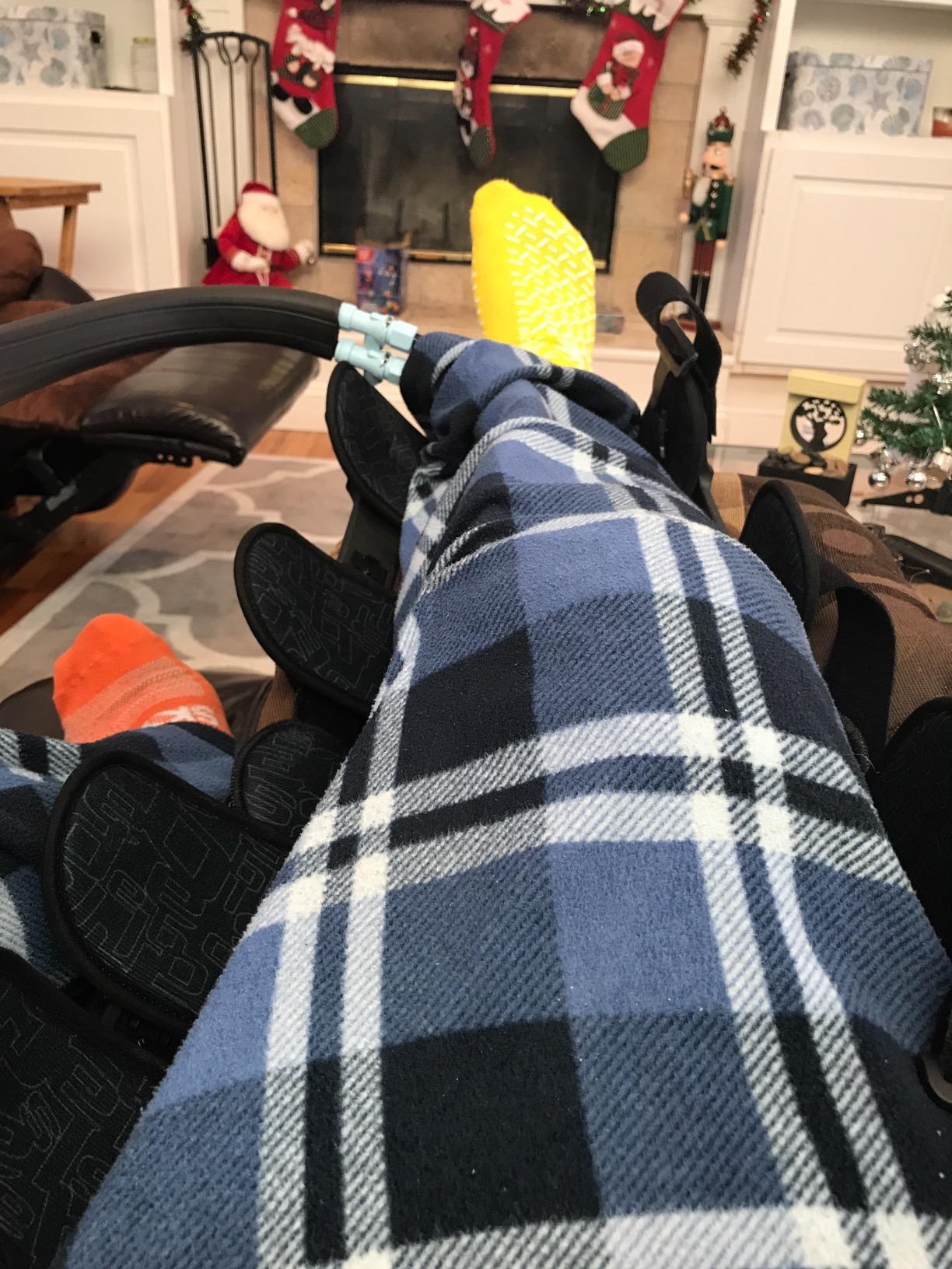 Cold Water Therapy and Hot Water Therapy System - Circulating Personal Heat/Cooling Device by Aqua Relief (ARS w/Knee Pad) customer photo 1