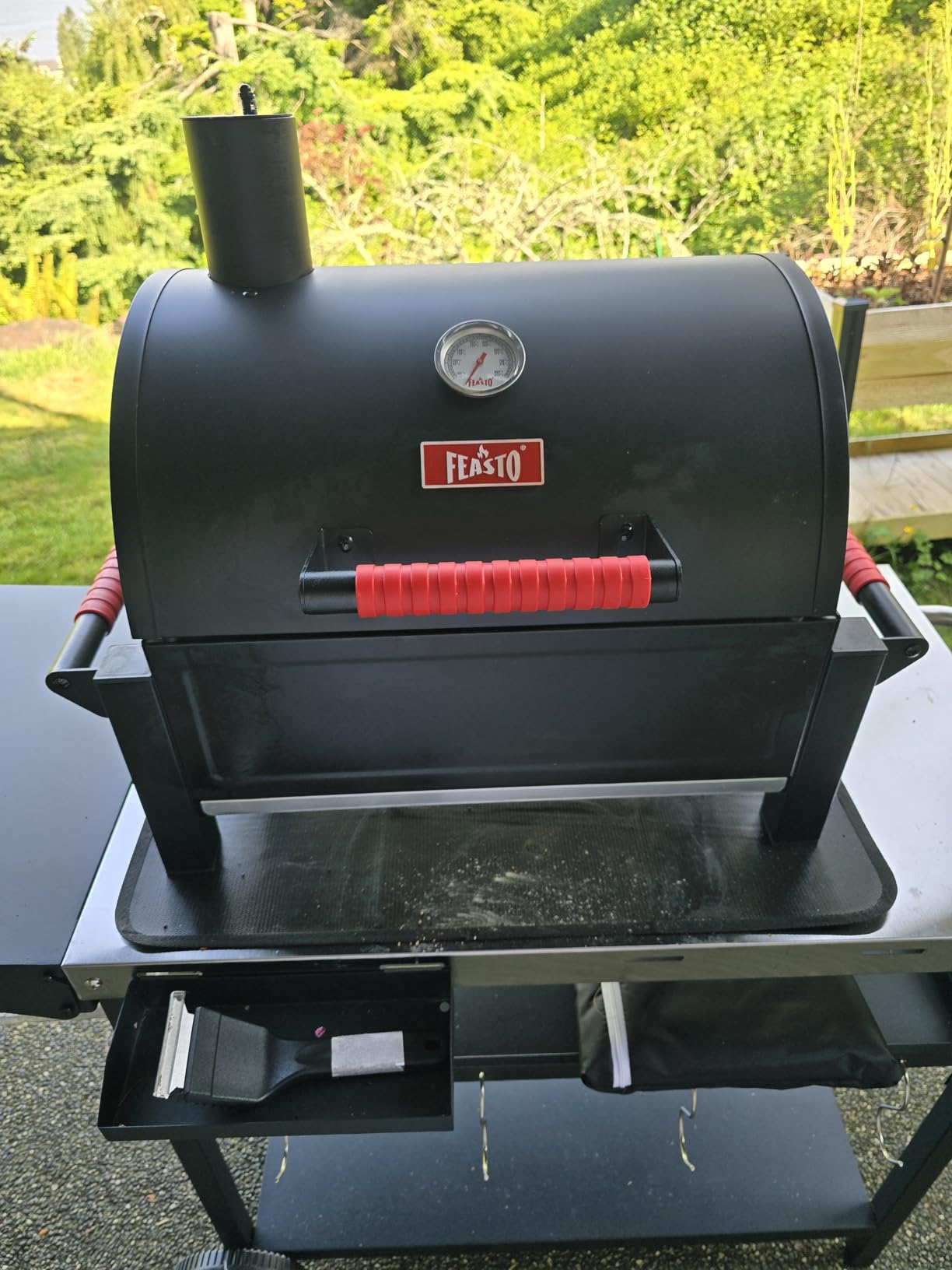 Feasto Portable Tabletop Charcoal Grill, 354 Sq.In Cooking Area with Cast Iron Grates & Temp Gauge, Small BBQ Grill for Camping, Picnic, RV, Outdoor Patio, Grey customer photo 2