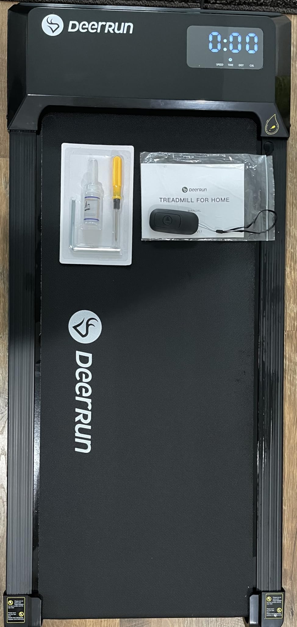 DeerRun Under Desk Walking Pad Treadmill with 6% Manual Incline, 0.6-3.8 MPH Walking Speed, 2.5 HP, 300 lb Capacity, App & Remote Control, for Home Office & Small Spaces customer photo 2