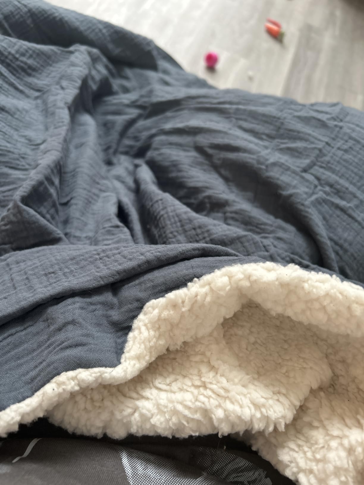 .E-M-F Blanket - Organic Cotton Crepe & Sherpa Blanket, with EcoMesh™ Fara-day Silver Liner - Size 48x59 inch (122cm x 150cm) - ideal for everyday 5 G, B T, Smart Meter & Wi Fi environments customer photo 1