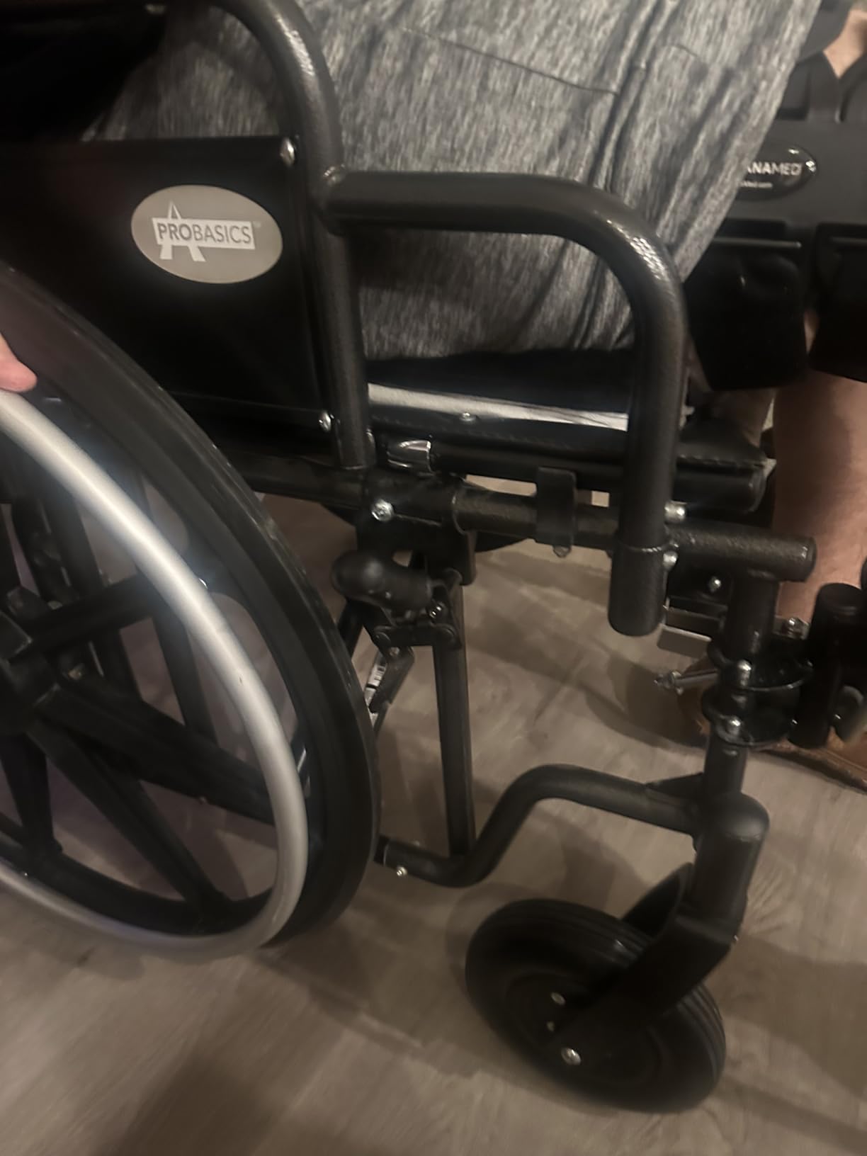 AUVON Ventilation Seat Cushion with Innovation Heat Dissipation Design, Wheelchair Cushion with Supportive Memory Foam, Waterproof & Anti-Slip Cover, Improve Lower Back & Tailbone Comfort customer photo 1