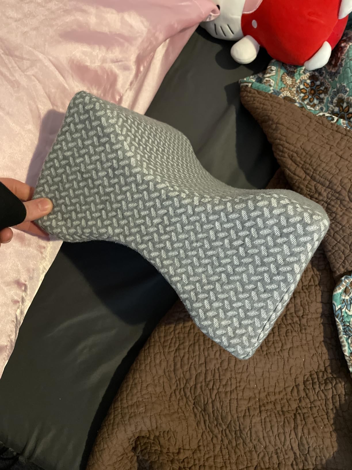 BlissTrends Memory Foam Knee Pillow, Knee Pillow for Side Sleepers, Leg Pillows for Sleeping Blood Circulation, Elevation Pillow for Spine Aligning, Sciatica, Back, Hip, Knee, Ankle Pain, Grey customer photo 2