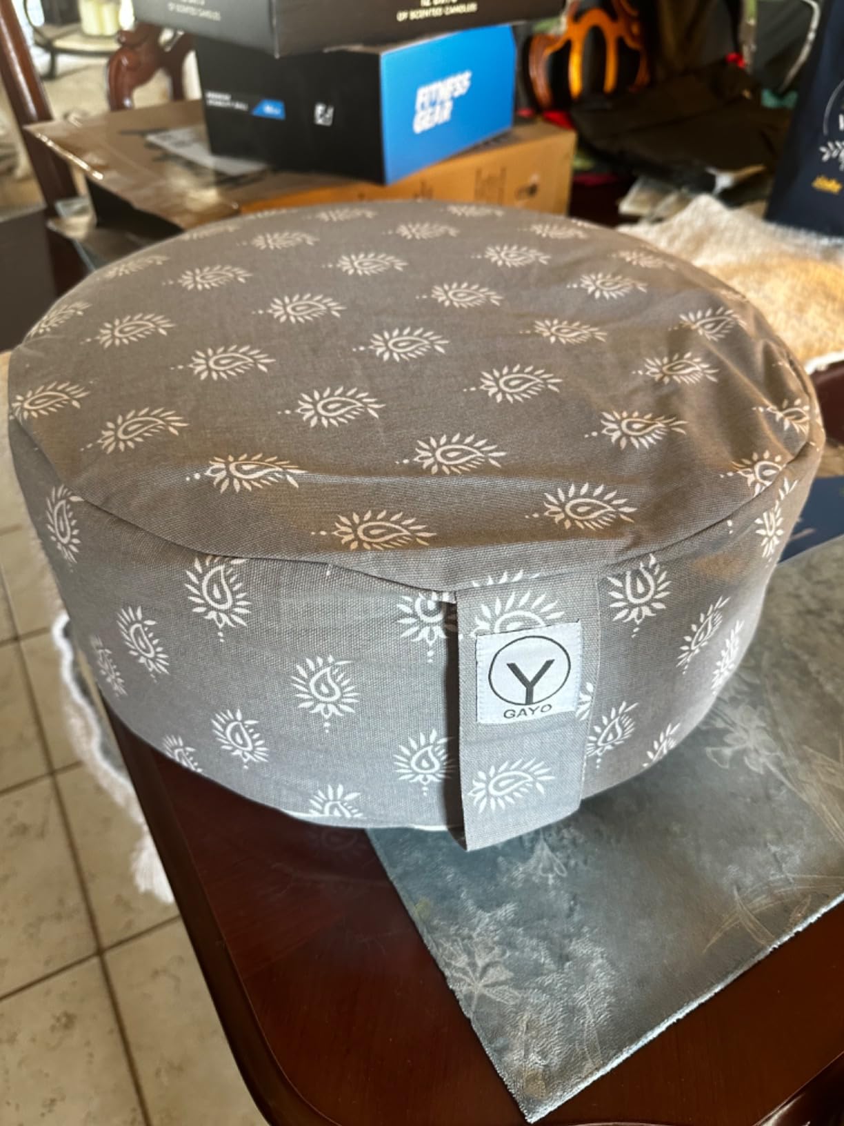 Y O Gayo Meditation Cushion and Floor Pillow. Ideal for Meditation Pillow, Yoga, & Floor Sitting - Premium Buckwheat Supportive Round Cushion with Changeable Cover. Versatile & Stylish - 16