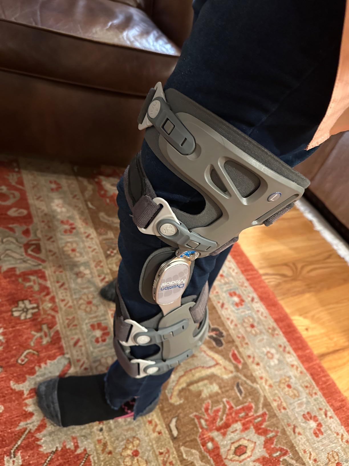 Ovation Medical Game Changer Unloader Left Knee Brace - Lightweight, Low Profile OA Knee Brace for Arthritis Pain and Support - Premium Knee Support for Medial and Lateral Knee Pain customer photo 1