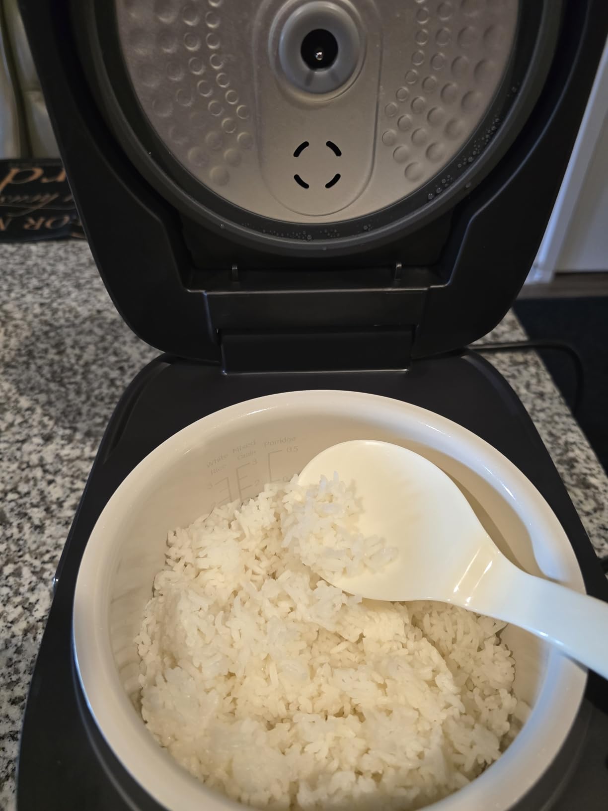 TOSHIBA Rice Cooker Small 3-Cup Uncooked - LCD Display with 8 Cooking Functions: Rice, Oatmeal, Mixed Grains and More, NonStick Inner Pot, Grey customer photo 2
