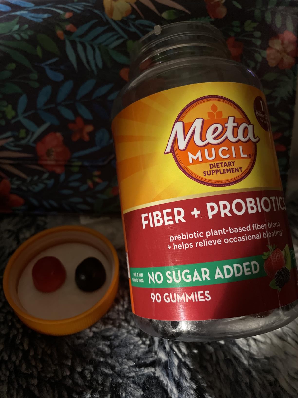 Metamucil Fiber Gummies for Adults with Probiotics for Bloating Relief, No Sugar Added Strawberry Kiwi BlackBerry Flavors, 5g Prebiotic Plant Based Fiber Supplement Blend, 90 Count customer photo 1