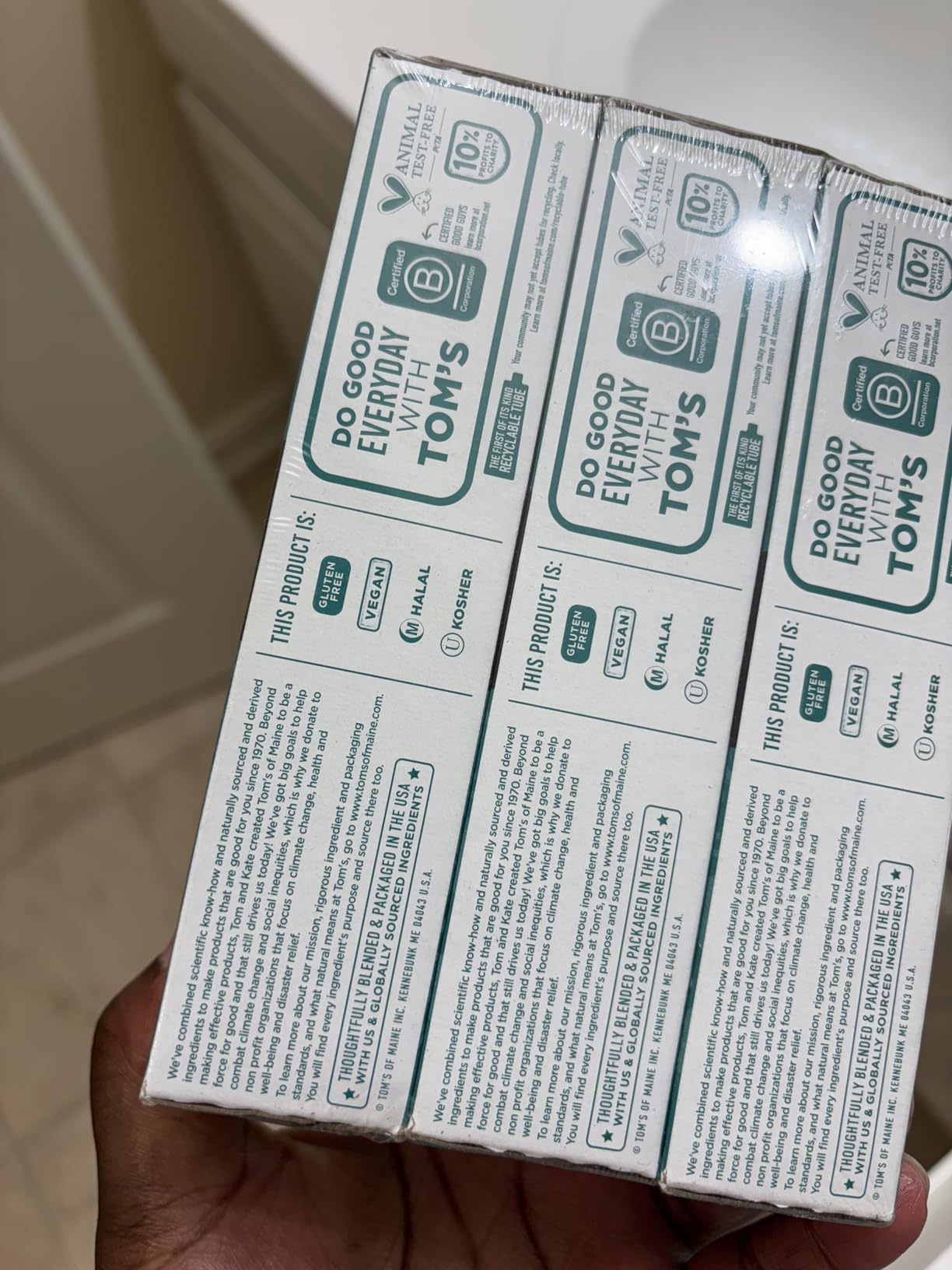 Tom's of Maine Natural Activated Charcoal Toothpaste with Fluoride, Peppermint, 3 Pack, 4.0 Oz customer photo 2