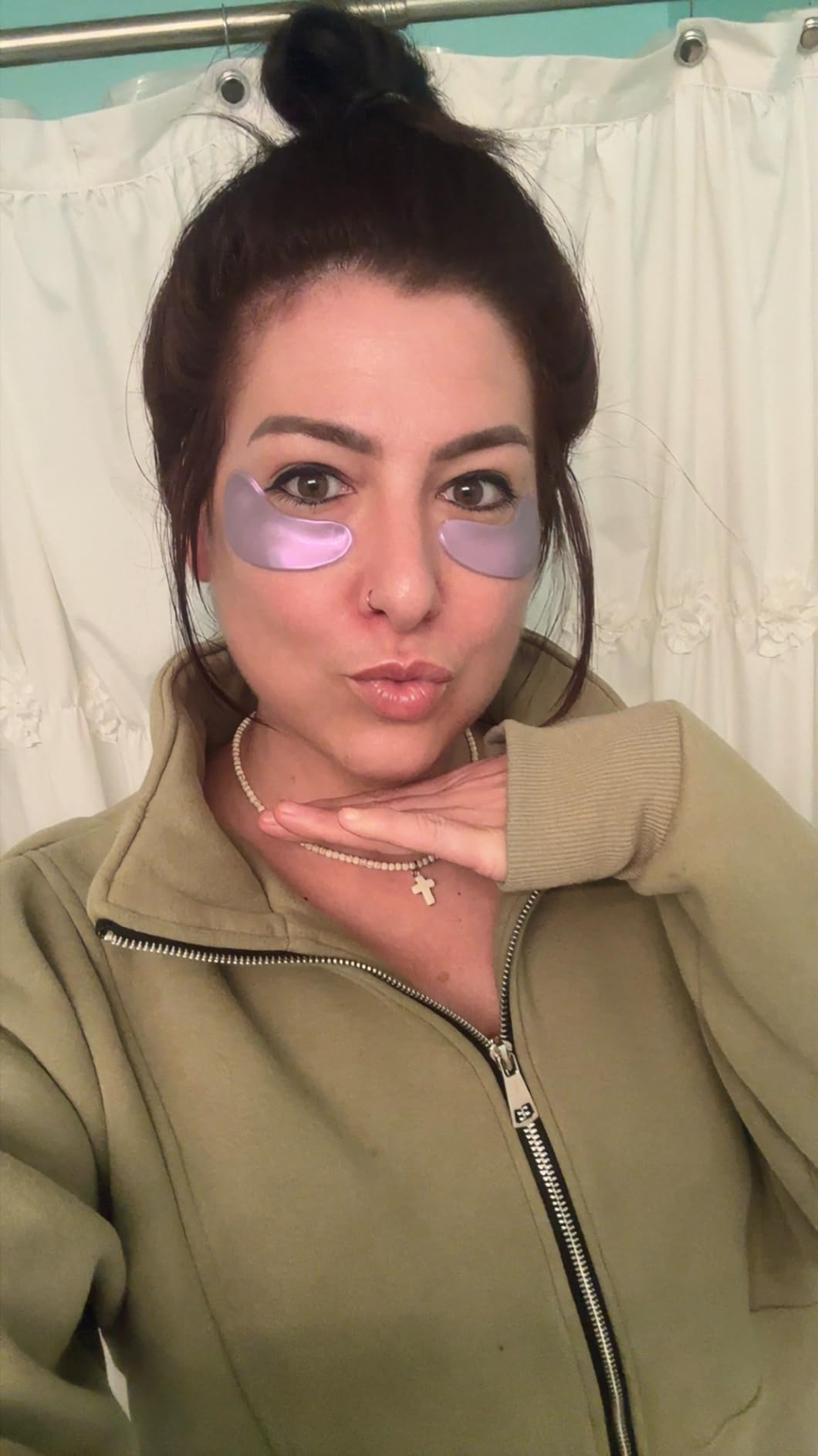 grace & stella Under Eye Patches (12 pairs) Eye Masks for Puffy Eyes and Dark Circles - Gifts for Women, Bridesmaids, Birthdays, Bachelorette Party, Self Care Gifts for Women - Vegan Cruelty-Free customer photo 1