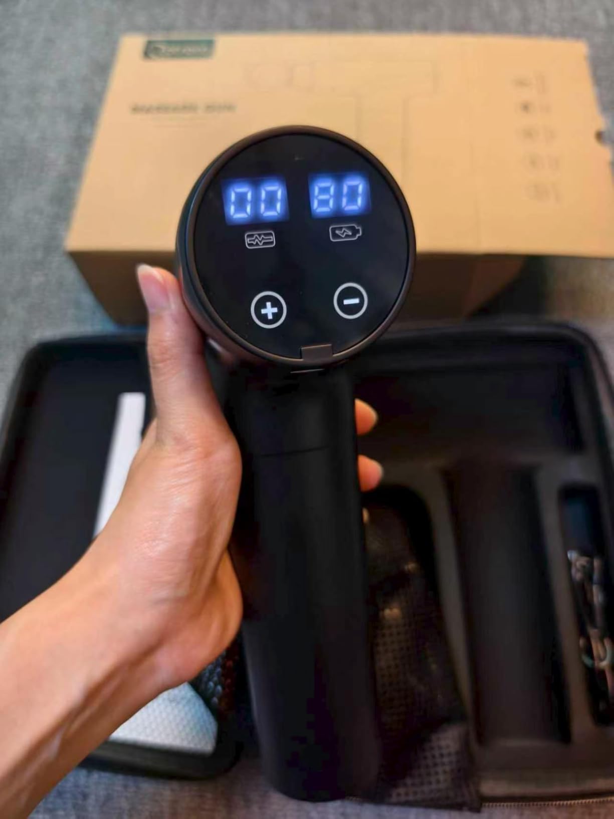 cotsoco Massage Gun Deep Tissue, Muscle Massage Gun with 9 Attachment Heads 20 Speeds & Silent Brushless Motor for Pain Relief, Handheld Percussion Back Massager Gun, Fathers Day Dad Gifts(Black) customer photo 1