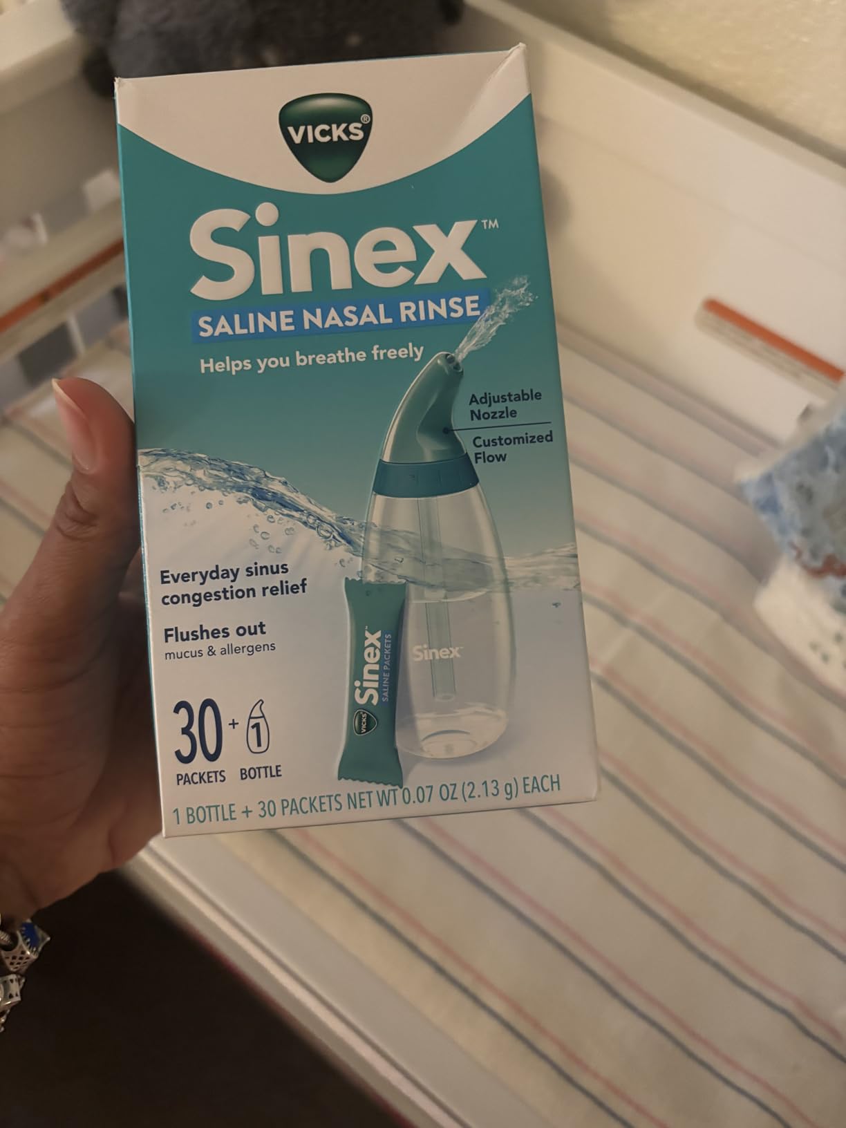 Vicks Sinex Saline Nasal Rinse Starter Kit, Drug Free Saline, Flush Out Mucus and Allergens, Fast & Effective Relief for Everyday Congestion from Sinus & Allergy, 1 Bottle + 30 Refill Packets customer photo 2