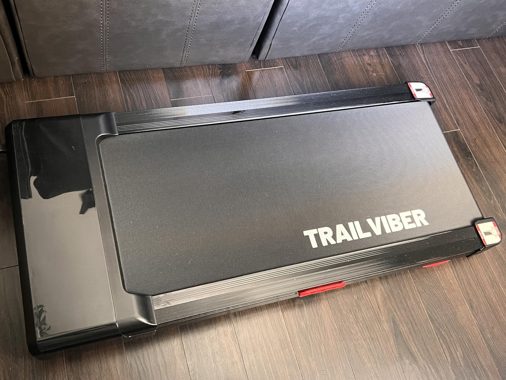 TRAILVIBER Walking Pad Treadmill with 12% 9-Level Auto Incline, 450 lbs Capacity RGB LED Screen, Bluetooth Speaker Under Desk Treadmill customer photo 1