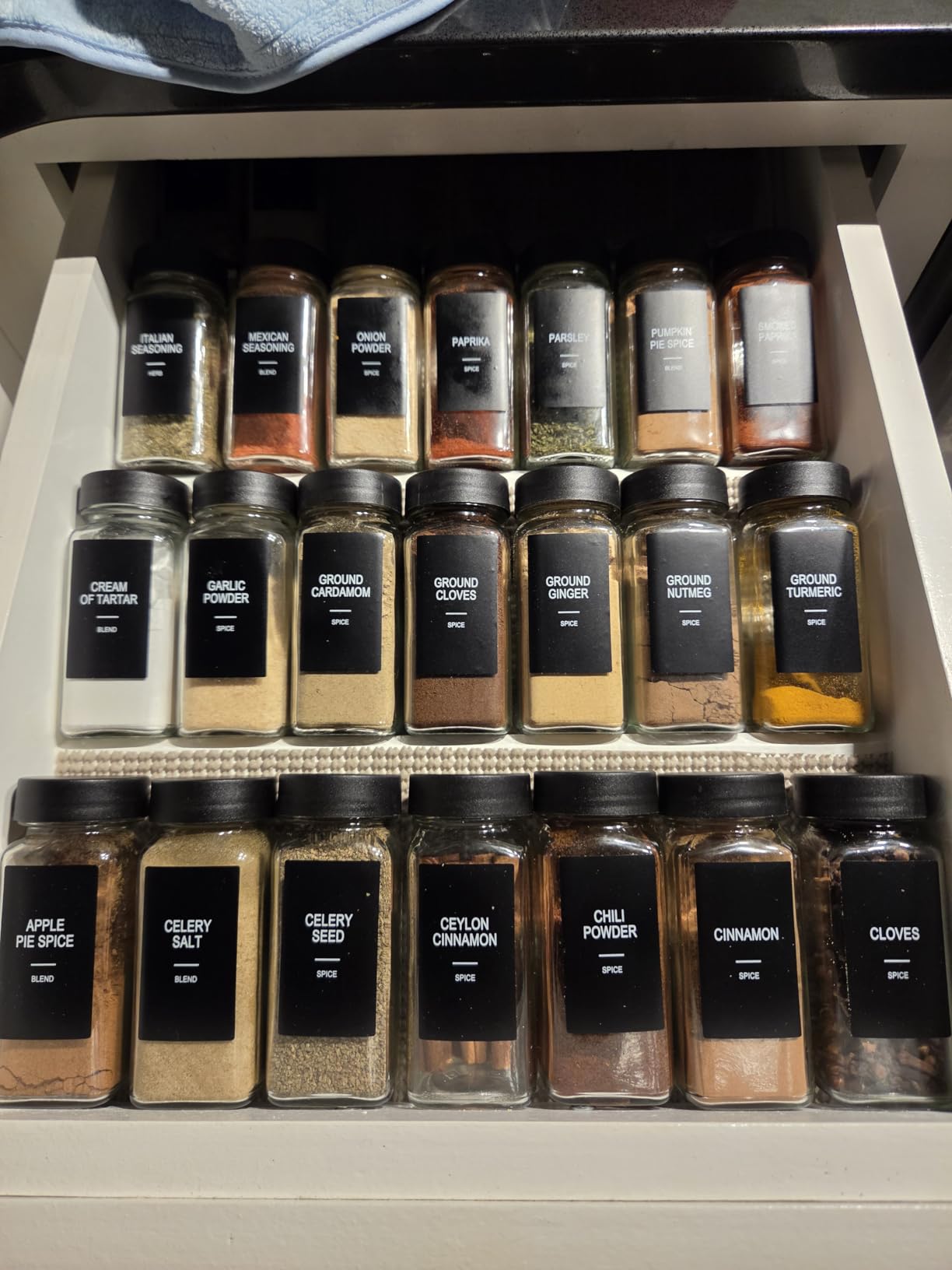 24 Glass Spice Jars with Labels, Spice Jar Set, 4oz Spice Containers, Seasoning Containers with Black Airtight Lids and Shaker Lids customer photo 1