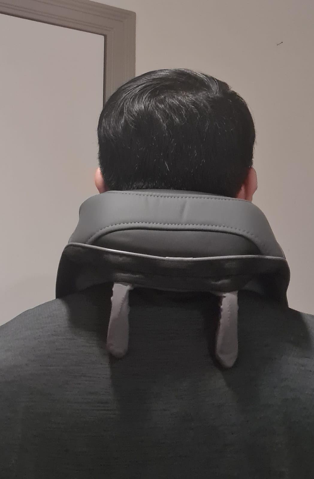 Snailax Cordless Neck Shoulder Massager with Heat, 4D Deep Tissue Kneading, Shiatsu Back Massager Pillow for Neck, Shoulder, Gifts for Men, Women customer photo 1