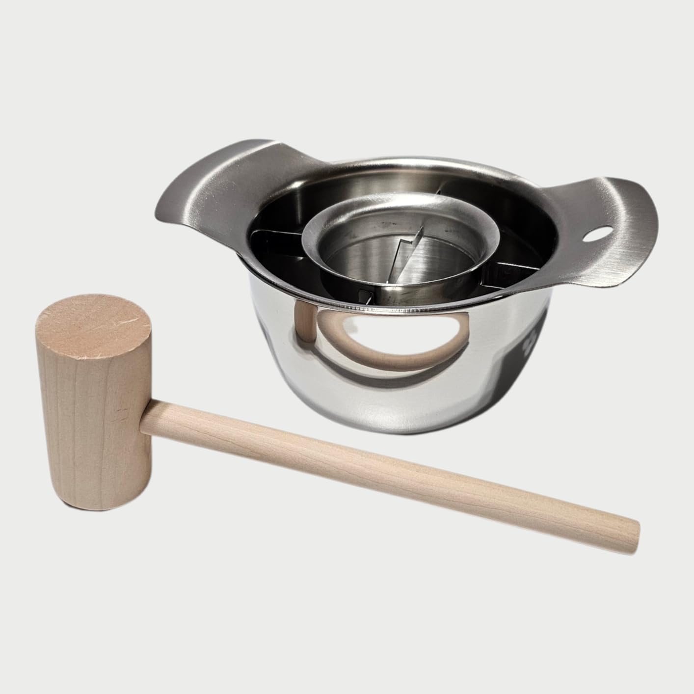 Pomegranate Peeling Tool 304 Stainless Steel Pomegranate Peeler High Efficiency Pomegranate Deseeder Anti-Slip Pomegranate Aril Removal Tool Set with Bowl and Wooden Hammer for Home Kitchen Z customer photo 1