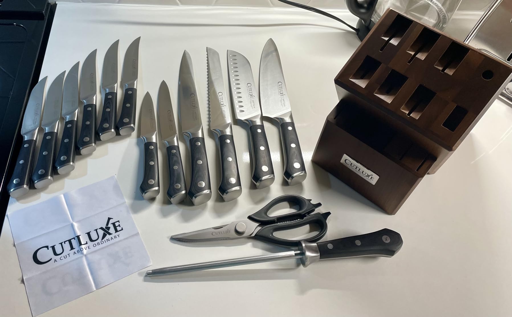 Cutluxe 15-Piece Knife Set - High Carbon German Steel Blades, Full Tang Design & Ergonomic Pakkawood Handles in Walnut Wood Block - Artisan Series customer photo 2
