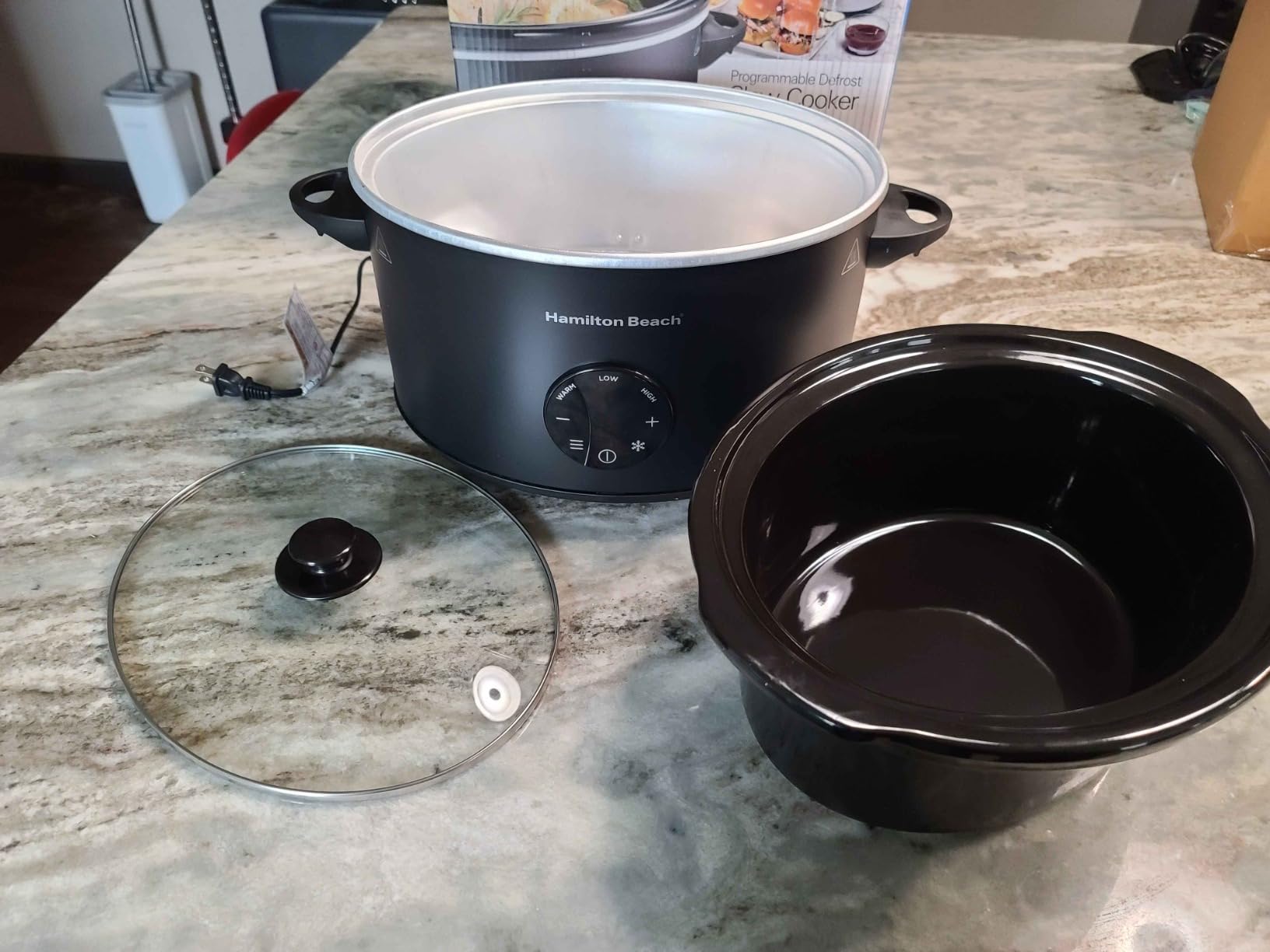 Hamilton Beach 6 Quart Set & Forget Programmable Slow Cooker with Defrost Function, Flexible Programming, Adjustable Countdown Timer, Large Dishwasher Safe Stoneware Crock and Glass Lid, Black (33765) customer photo 1