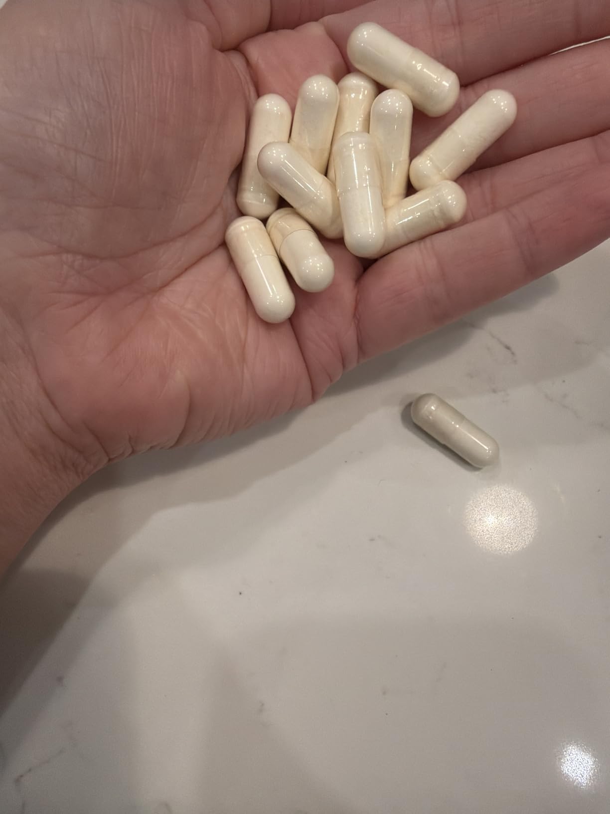 Metagenics UltraFlora Balance Probiotic - Shelf-Stable Daily Gut Health Supplement for Digestive & Immune Support* - Non-GMO & Gluten-Free - 30 Capsules customer photo 1