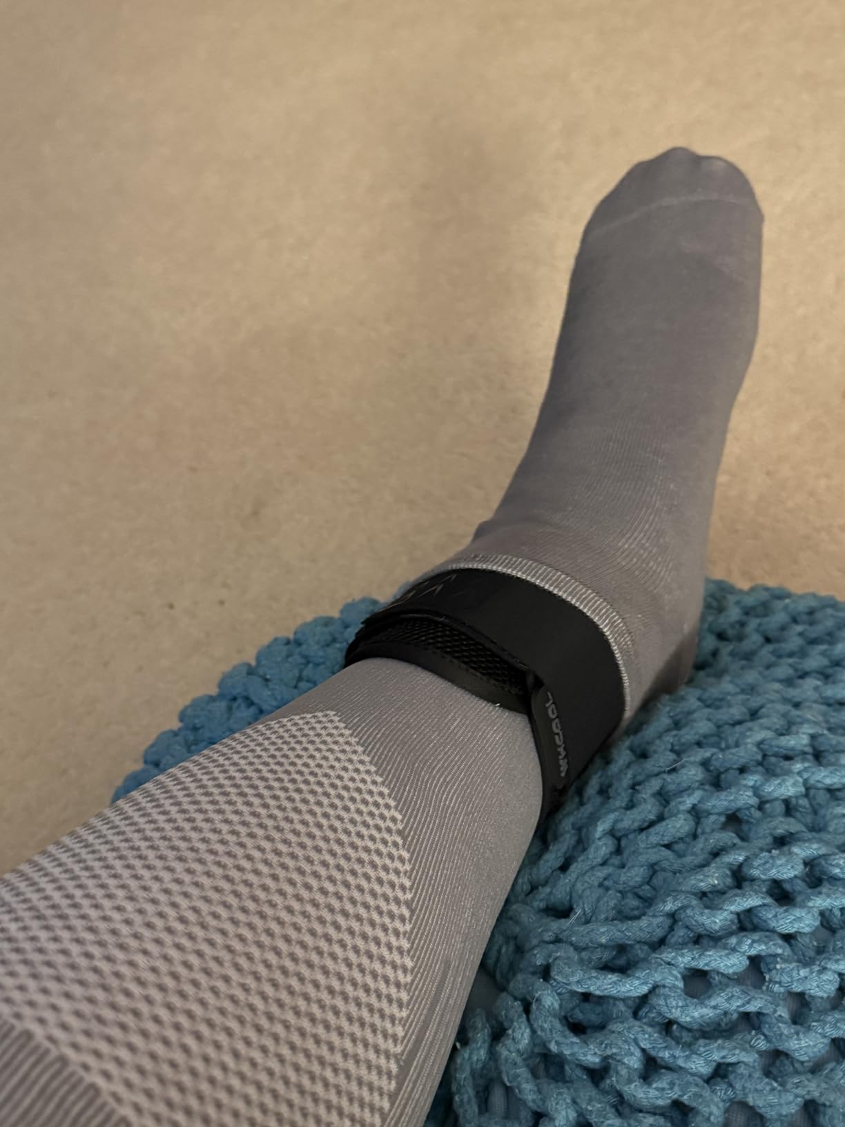 Slim-Fit Ankle Brace for Sprained Ankle, Quick Lace Up Ankle Support for Women Men with 2 Auto-Shaped Pads, Air Fabric Cool Ankle Stabilizer for Injury Recover, Running, Sports, M customer photo 1