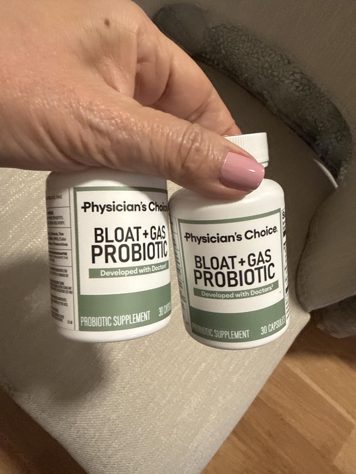 Physician's CHOICE Bloat & Gas Probiotic 5-in-1 Proactive Support customer photo 1