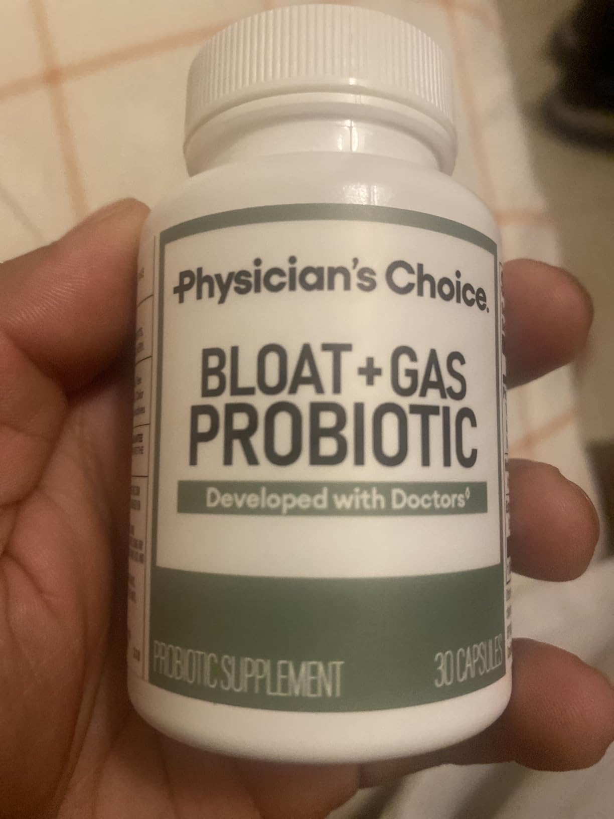 Physician's CHOICE Bloat & Gas Probiotic 5-in-1 Proactive Support customer photo 2