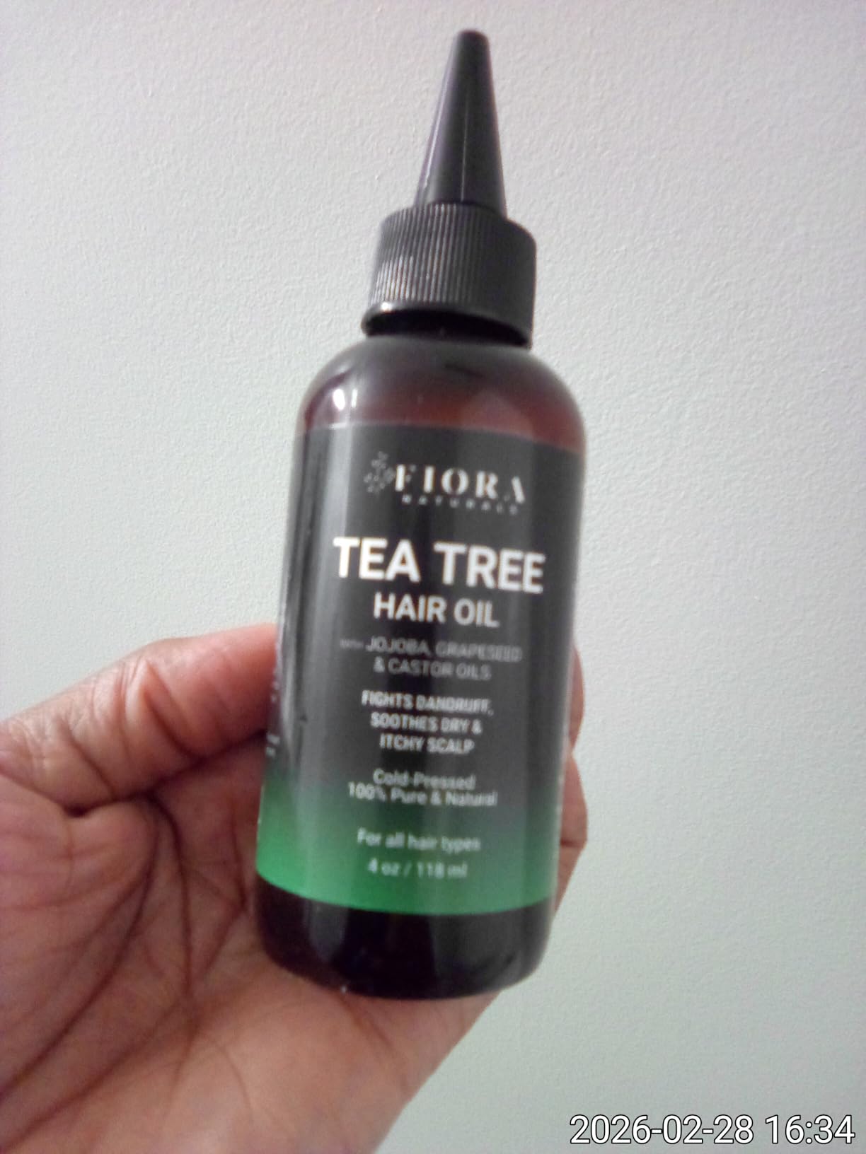 Fiora Naturals Tea Tree Oil for Hair and Scalp - with Jojoba, Grape Seed & Castor Oils - Helps Hair Growth, Soothes Itchy Scalp & Fights Dandruff - Moisturizes and adds Shine - 4 fl oz customer photo 1