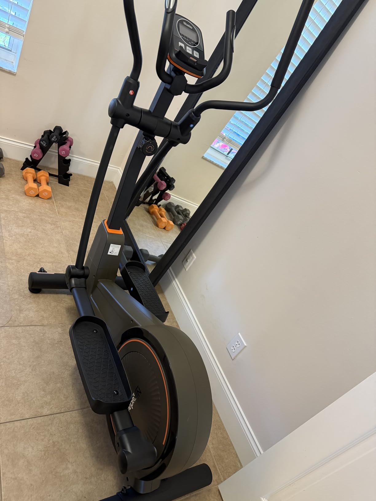 Niceday Elliptical Exercise Machine, Magnetic Elliptical Trainer with 15.5IN-19IN Stride, 16 Resistance Levels, 400LBS Loading Capacity, Support Kinomap APP customer photo 2