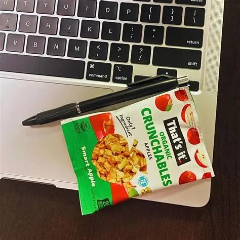 That's it. Fruit Crunchables Variety Pack, Fruit Snacks for Kids, 100% Fruit Crisps, Plant-Based, Non-GMO, Gluten-Free, No Sugar Added (16 Pack) customer photo 2