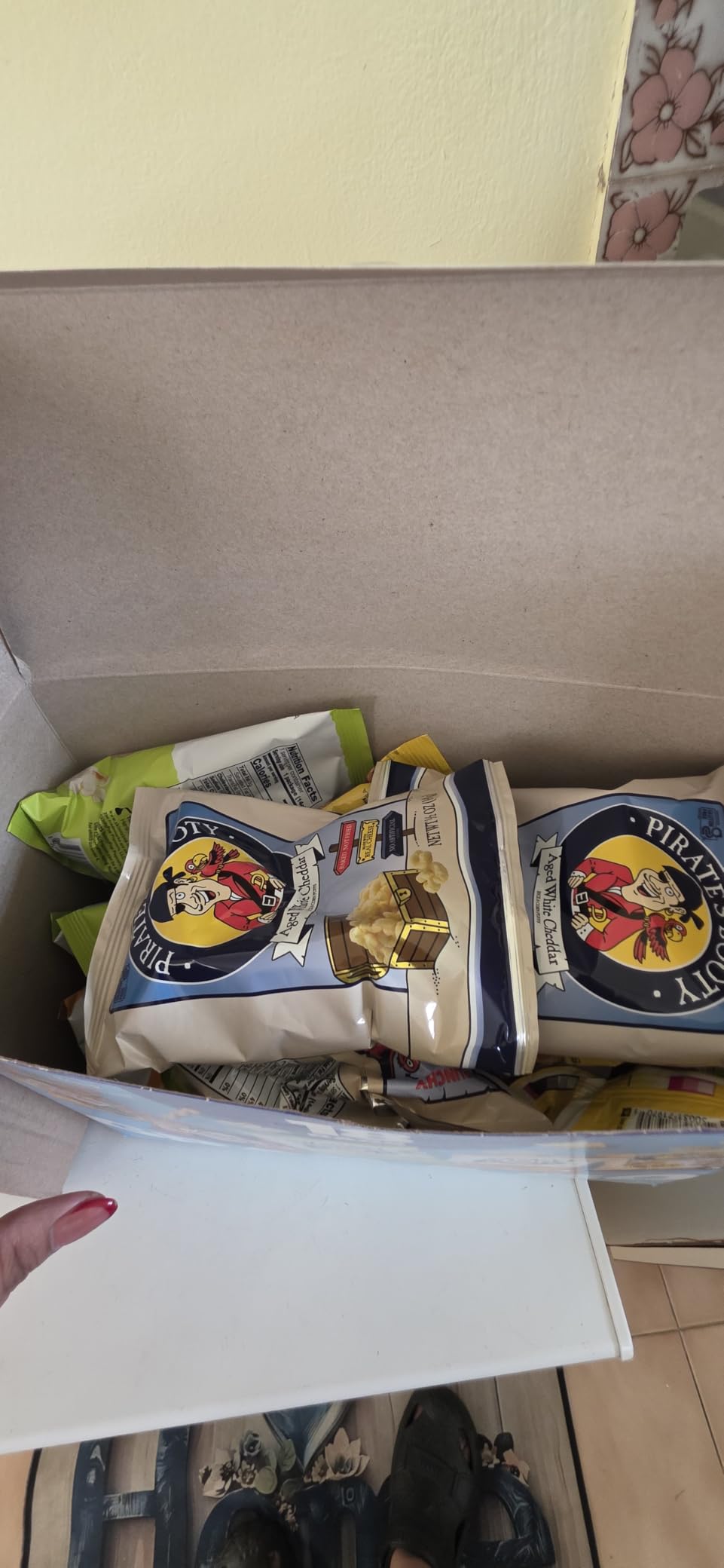 SkinnyPop Family Favorites Variety Pack, Vegan Popcorn, Pretzels, Pirate's Booty, On-the-Go Snacks (18 Count) customer photo 2