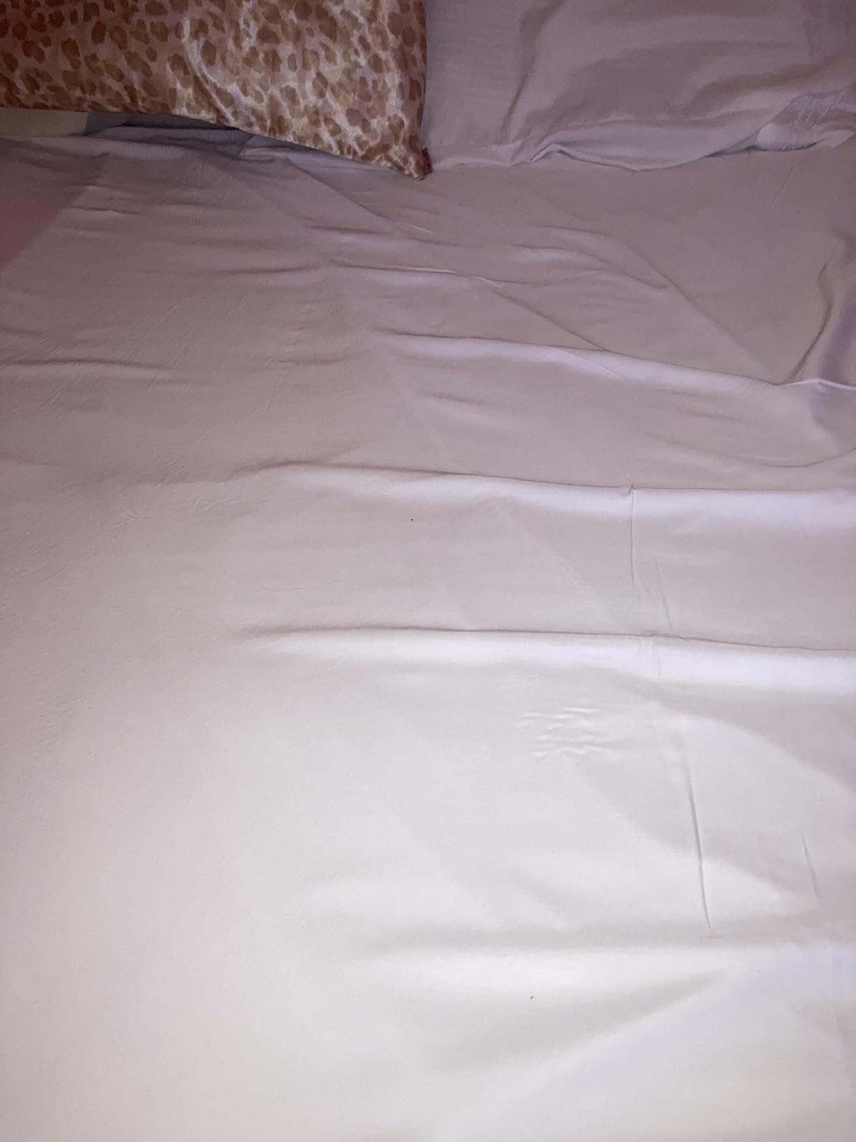 Love's cabin 4 Piece Queen Sheet Set, 100% Rayon Derived from Bamboo, Cooling & Breathable, Soft Silky Deep Pocket up to 16