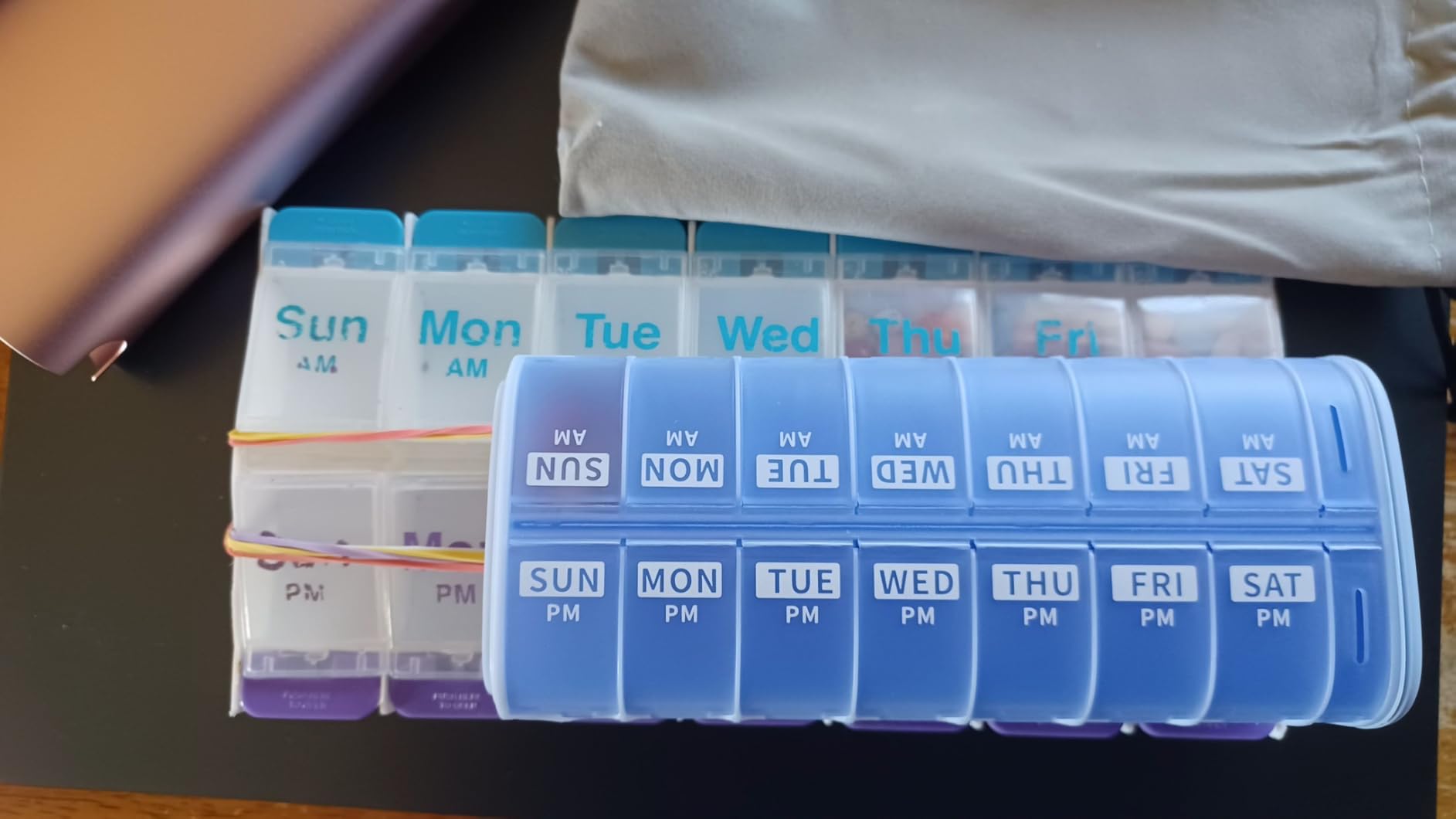 Vaydeer Metal 7 Day Pill Organizer 2 Times a Day - AM PM Weekly Travel Pill Case with Moisture-Proof Desiccant, Airtight Large Capacity Pill Box for Vitamins, Medications & Supplements (Rose Gold) customer photo 1