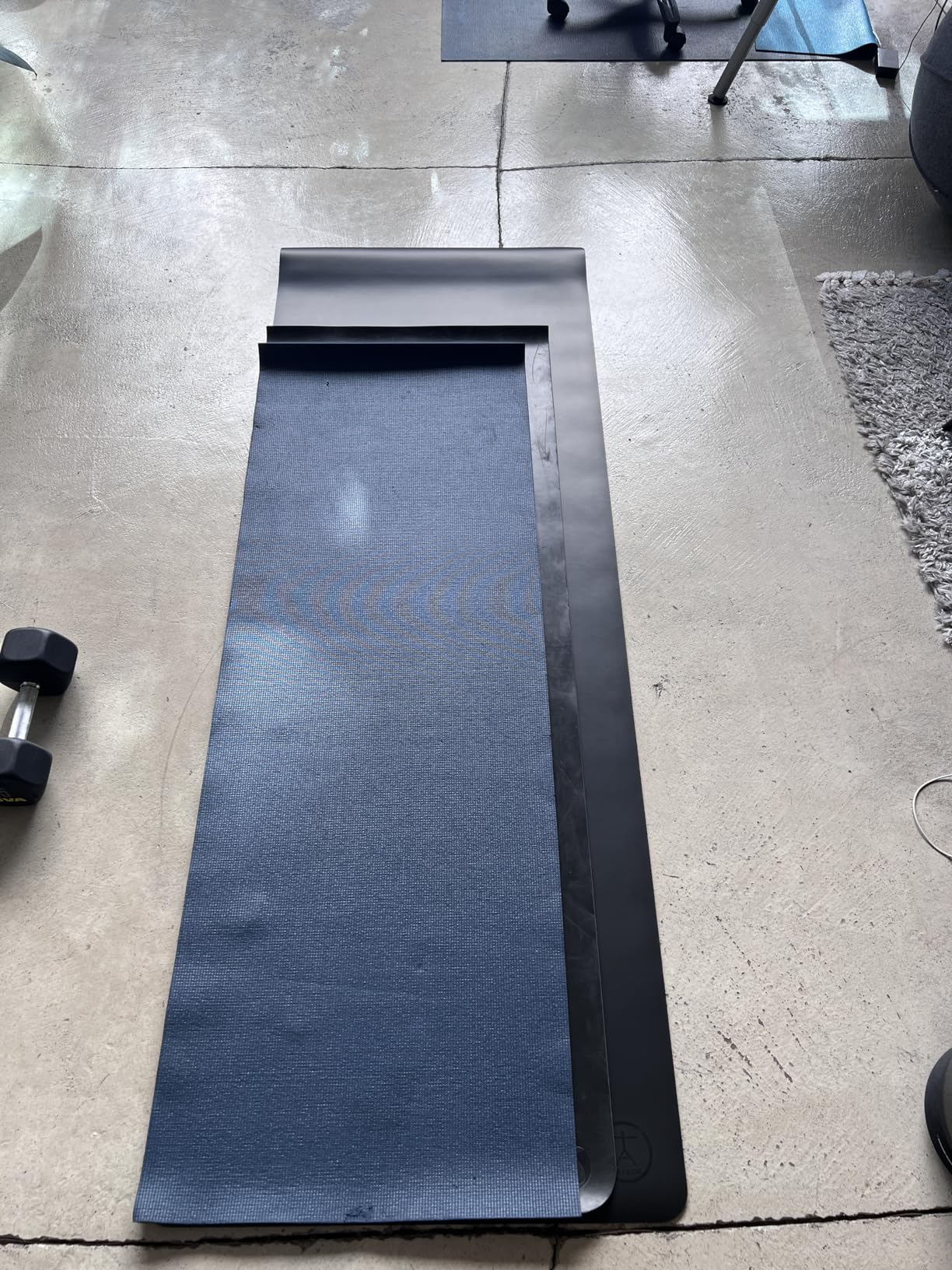 Tatago Hot Yoga Mat Non Slip-Professional Grade Natural Rubber Yoga Mat, Pliates Mat, Stretching Mat or exercise mats for home workout. Nonslip for Hot and Sweaty Classes. Includes Yoga Strap for Carrying and Stretching too. customer photo 1