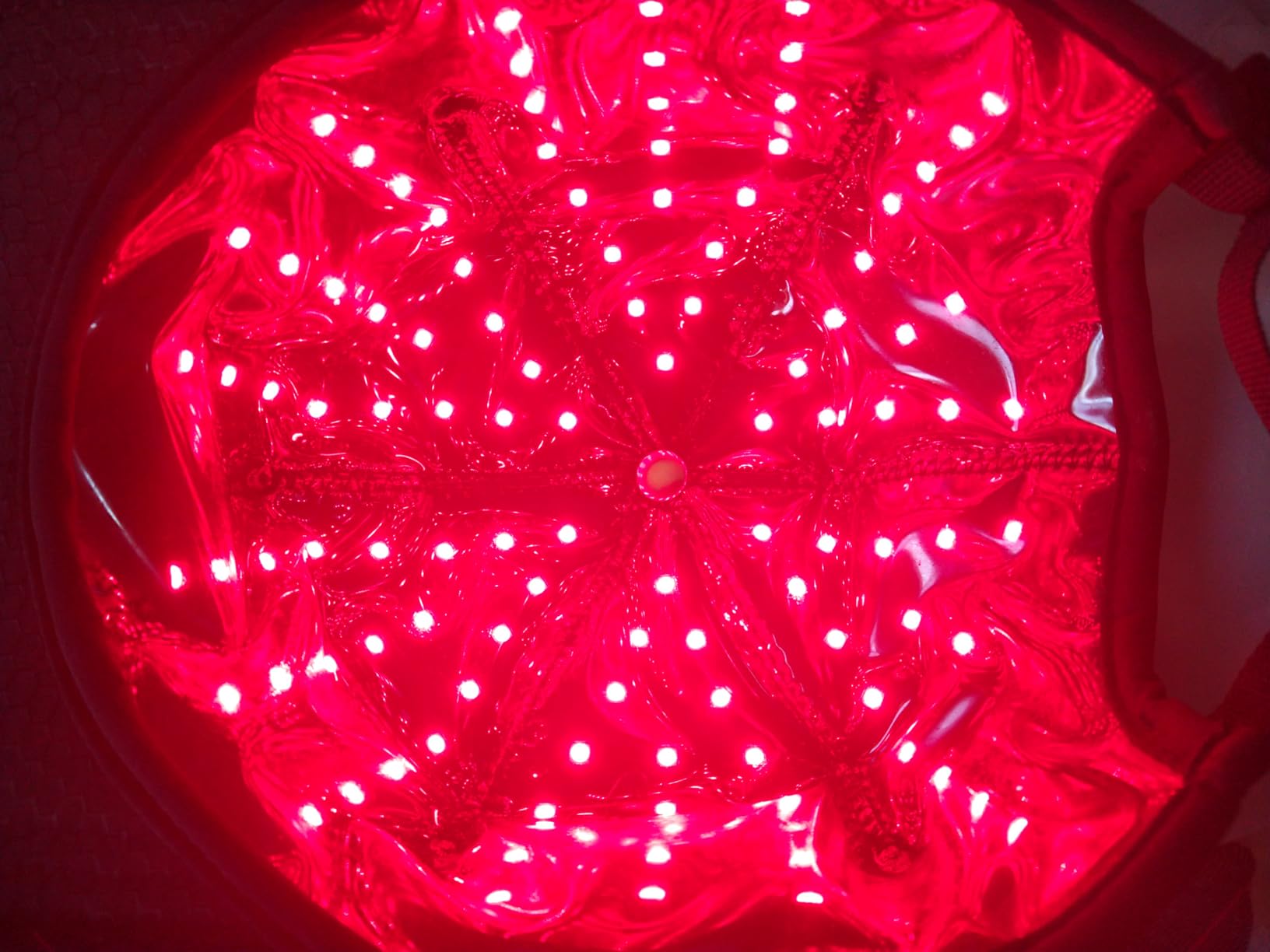 Red Light Therapy for Hair Growth: Cordless Red Light Heating Cap with 2000mAh Rechargeable Battery, Portable Care Tool for Home Use for Men & Women customer photo 1