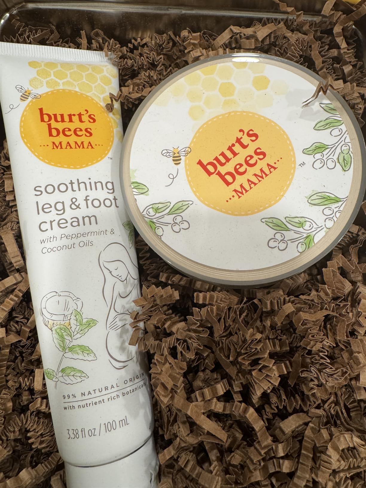 Burt's Bees Gifts Ideas, Tips and Toes Kit, 6 Travel Size Products - Pomegranate Moisturizing Lip Balm, 2 Hand Creams, Foot Cream, Cuticle Cream, and Hand Salve customer photo 2