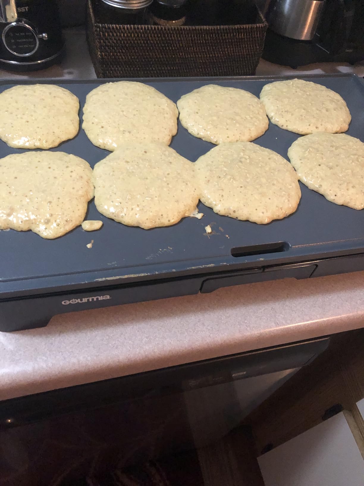 Gourmia 22 Inch XL Electric Griddle Pan - Nonstick Extra Large Flat Top Ceramic Surface, Countertop Cooker, Adjustable 200F-400F, Pull-Out Drip Tray customer photo 2