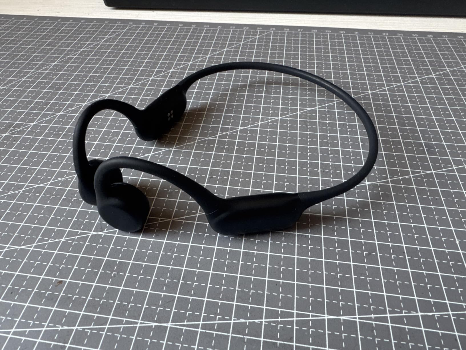 PSIER Bone Conduction Headphones IPX8 Waterproof Swimming Headphones Open Ear Headphones with MP3 Mode 32GB Memory Up to 8 Hours Playtime Bluetooth 6.0 Ear Buds Secure Fit for Running and Fitness customer photo 2