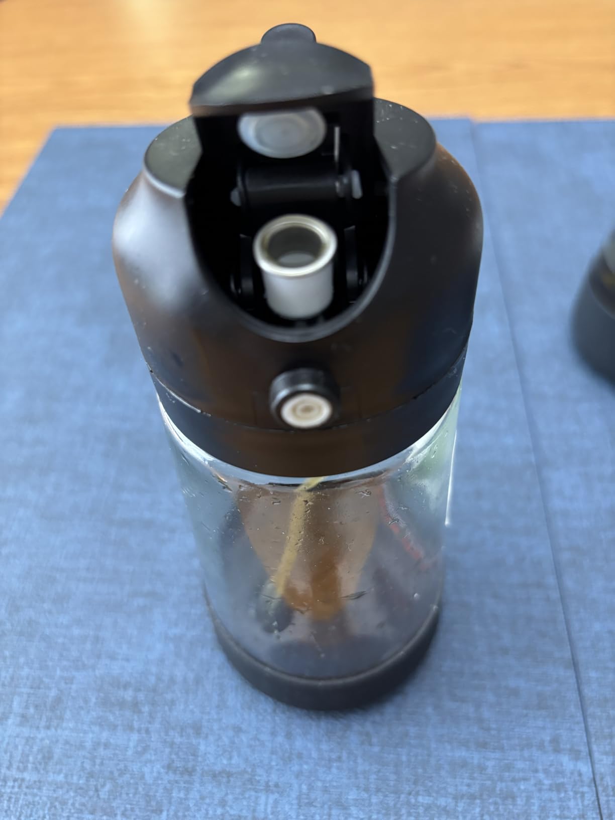 PARACITY Oil Dipenser Bottle with Silicone Bottom, 2 in 1 Olive Oil Sprayer and Dispenser, Oil Spray Bottle 470ML/ 16OZ for Cooking, Kitchen, BBQ, Air Fryer, Salad, Baking(1PC Black) customer photo 1