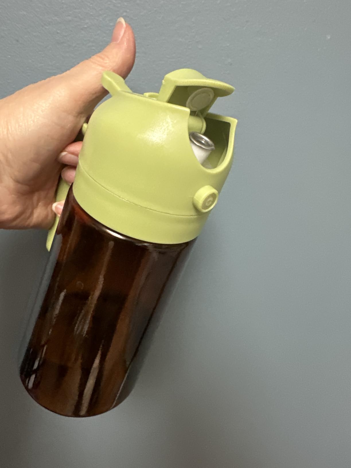 LAKUMIQI 2 in 1 Oil Sprayer for Cooking, 16oz Olive Oil Dispenser Bottle for Kitchen, Food Grade Light-Blocking Leak Proof Glass Spray Bottle for Salad, Air Fryer, BBQ customer photo 1