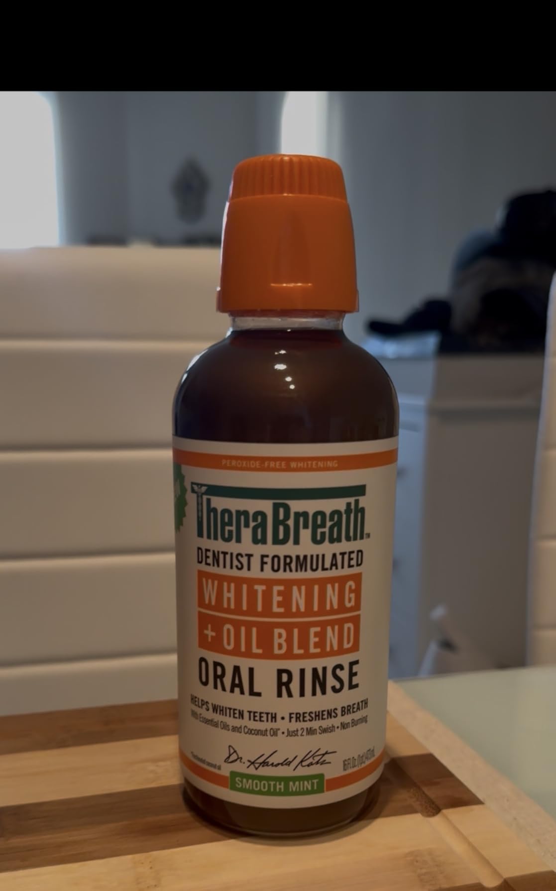 TheraBreath Whitening + Oil Blend Oral Rinse, Alcohol-Free & Peroxide-Free Mouthwash Helps Whiten Teeth & Freshen Breath, Smooth Mint, 16 Fl Oz customer photo 2