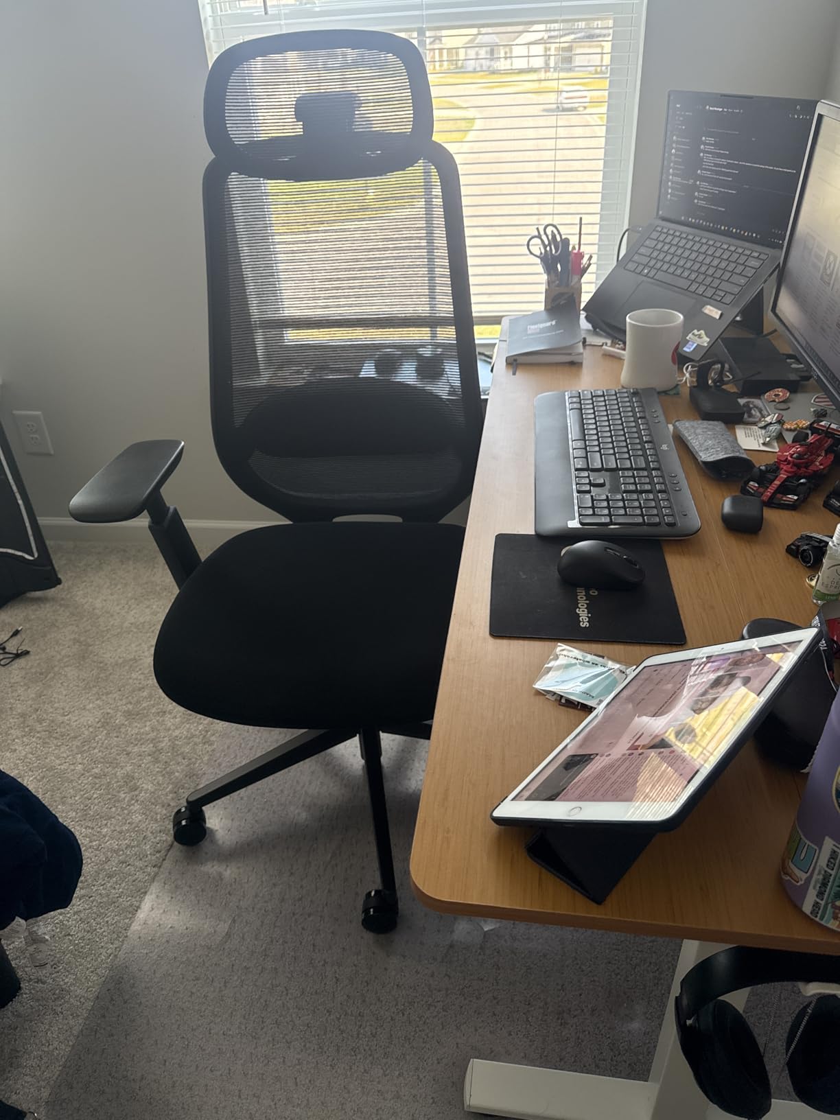 ProtoArc EC200 Ergonomic Office Chair, High-Back Mesh Computer Chair with Lumbar Support, Adjustable Seat Depth & 3D Headrest, Ergo Desk Chairs for Work from Home, 8+ Hours Comfort, Black customer photo 1